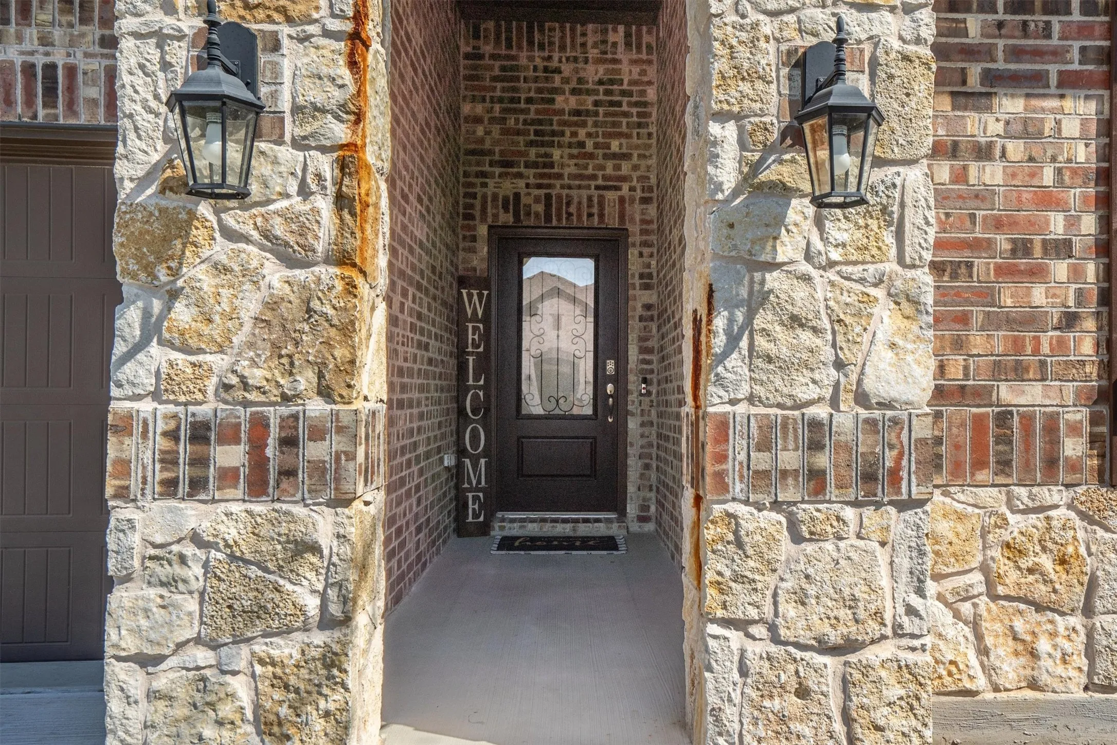 Single Family Residence For Sale in Denton County , 11416 Blaze Street, Aubrey, Texas 76227, 3 Bedroom, 2 Bathroom, 2 Garage spaces, 1,793 Sqft, built in 2019, mls#21408145, Real Estate Agent in Aubrey, Homes For Sale in Denton county, Homes For Sale in Aubrey, Realtor in Aubrey Texas, Real Estate Brokerage Independent Realty Texas, Luminita Cordes Realtor