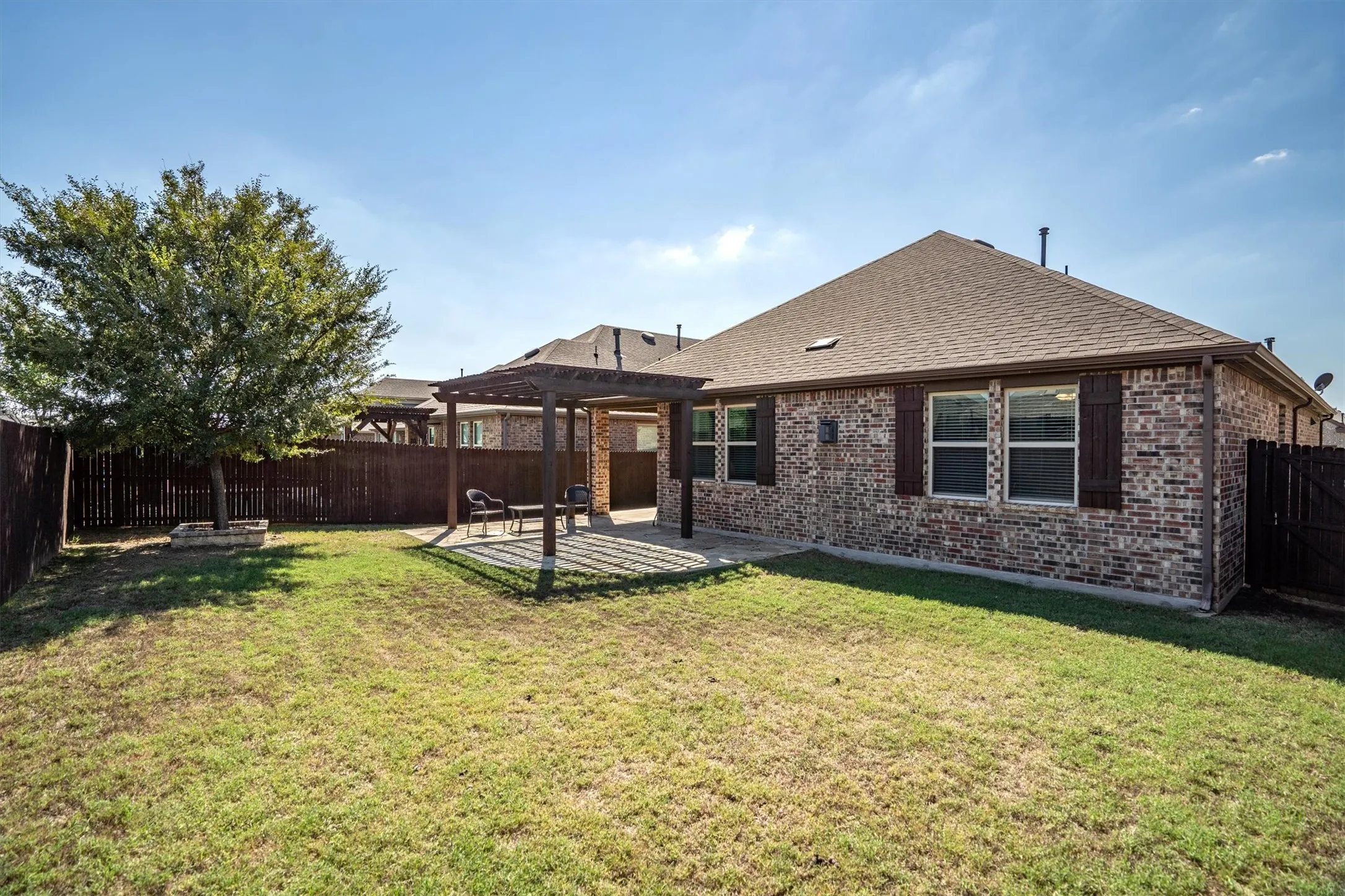 Single Family Residence For Sale in Denton County , 11416 Blaze Street, Aubrey, Texas 76227, 3 Bedroom, 2 Bathroom, 2 Garage spaces, 1,793 Sqft, built in 2019, mls#21408145, Real Estate Agent in Aubrey, Homes For Sale in Denton county, Homes For Sale in Aubrey, Realtor in Aubrey Texas, Real Estate Brokerage Independent Realty Texas, Luminita Cordes Realtor