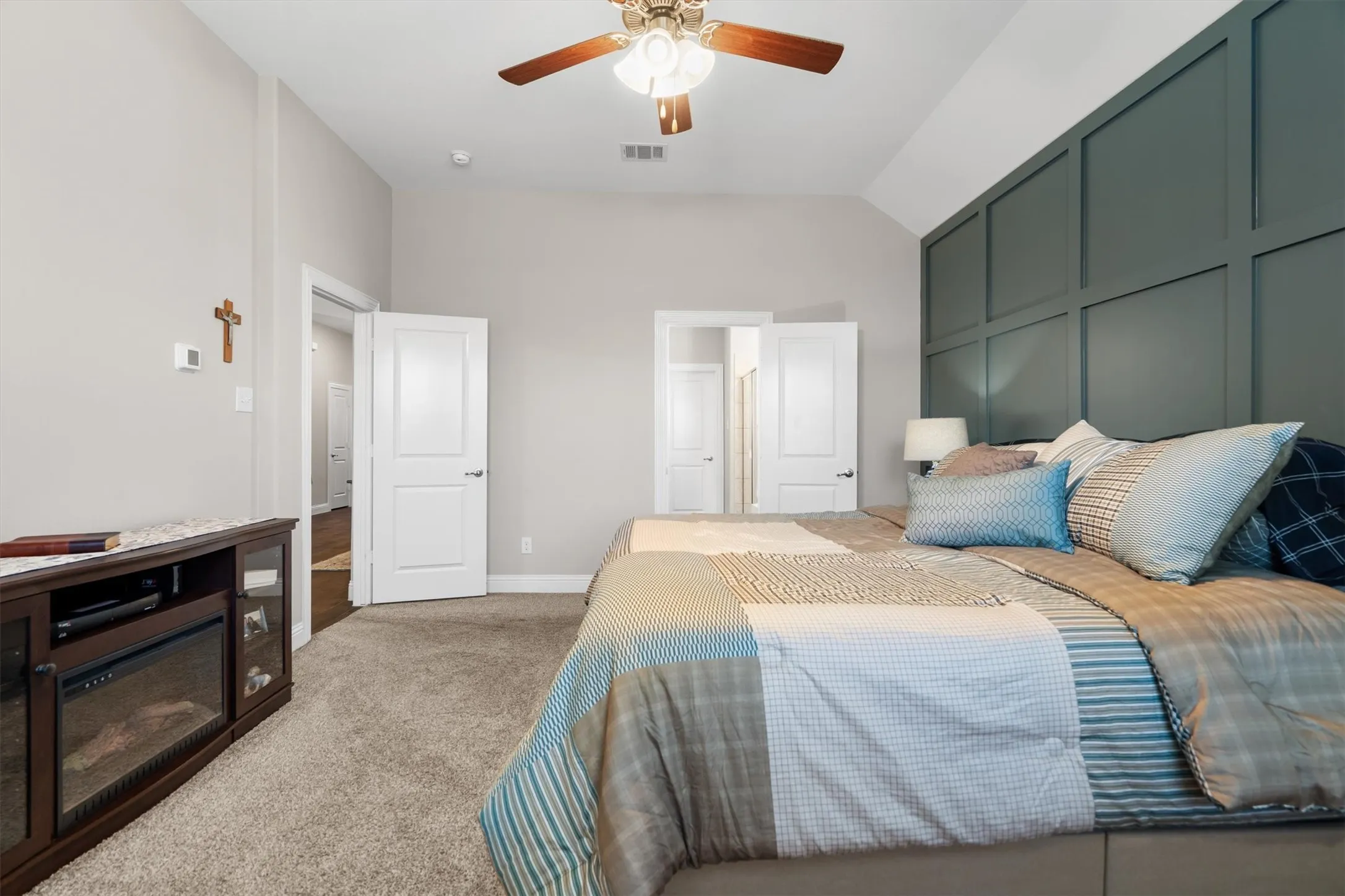 Single Family Residence For Sale in Denton County , 11416 Blaze Street, Aubrey, Texas 76227, 3 Bedroom, 2 Bathroom, 2 Garage spaces, 1,793 Sqft, built in 2019, mls#21408145, Real Estate Agent in Aubrey, Homes For Sale in Denton county, Homes For Sale in Aubrey, Realtor in Aubrey Texas, Real Estate Brokerage Independent Realty Texas, Luminita Cordes Realtor