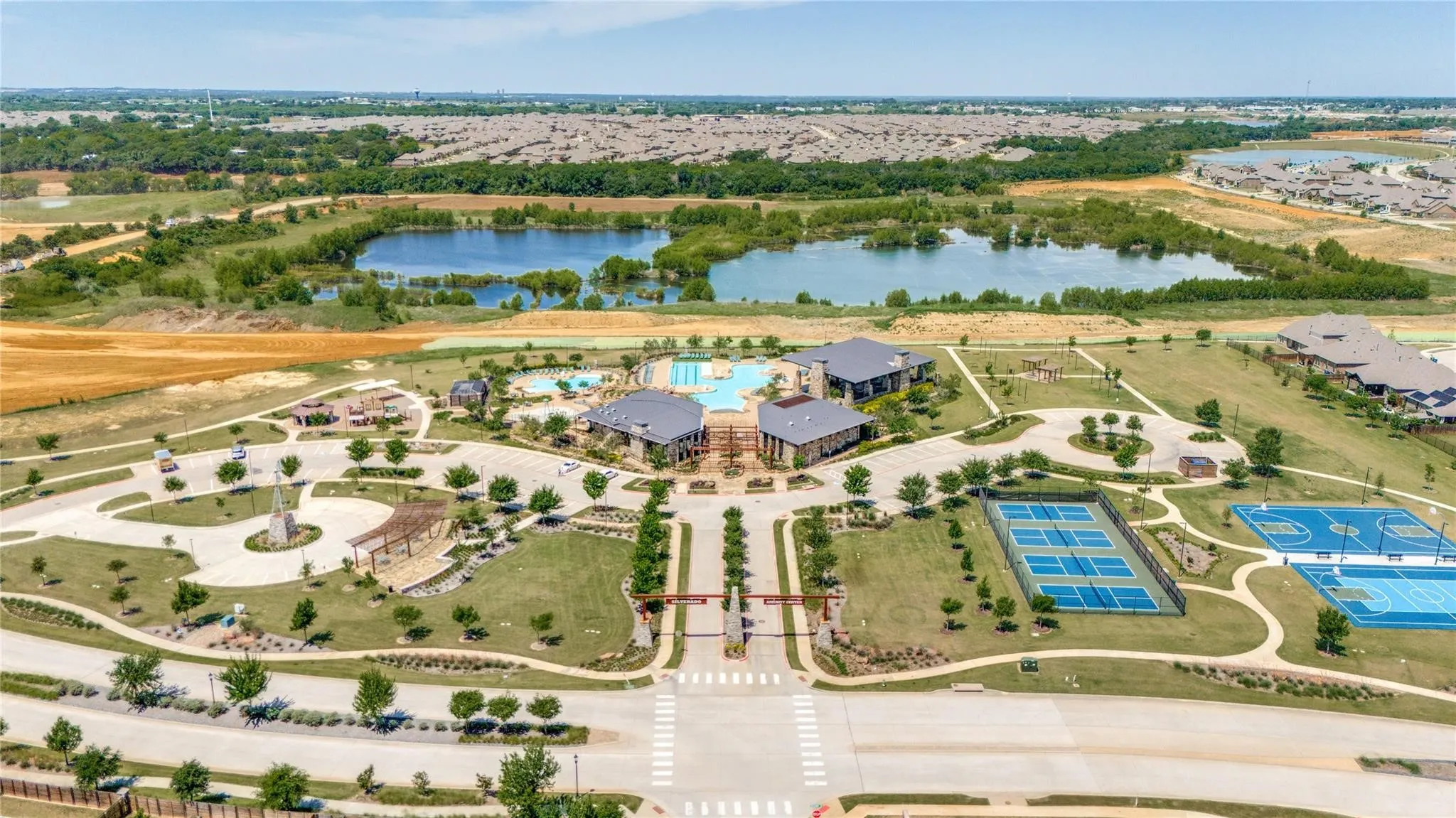 Single Family Residence For Sale in Denton County , 11416 Blaze Street, Aubrey, Texas 76227, 3 Bedroom, 2 Bathroom, 2 Garage spaces, 1,793 Sqft, built in 2019, mls#21408145, Real Estate Agent in Aubrey, Homes For Sale in Denton county, Homes For Sale in Aubrey, Realtor in Aubrey Texas, Real Estate Brokerage Independent Realty Texas, Luminita Cordes Realtor