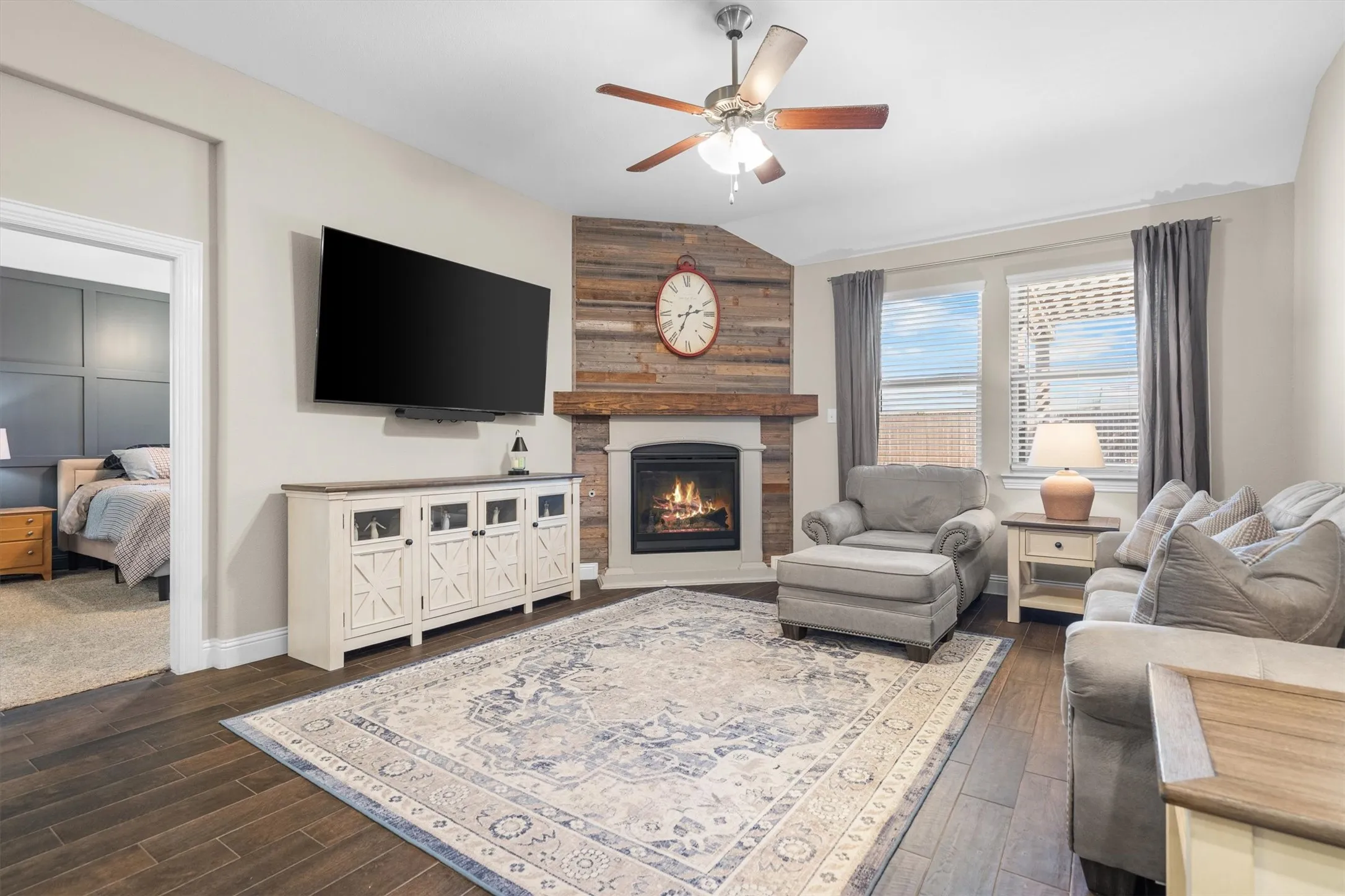 Single Family Residence For Sale in Denton County , 11416 Blaze Street, Aubrey, Texas 76227, 3 Bedroom, 2 Bathroom, 2 Garage spaces, 1,793 Sqft, built in 2019, mls#21408145, Real Estate Agent in Aubrey, Homes For Sale in Denton county, Homes For Sale in Aubrey, Realtor in Aubrey Texas, Real Estate Brokerage Independent Realty Texas, Luminita Cordes Realtor