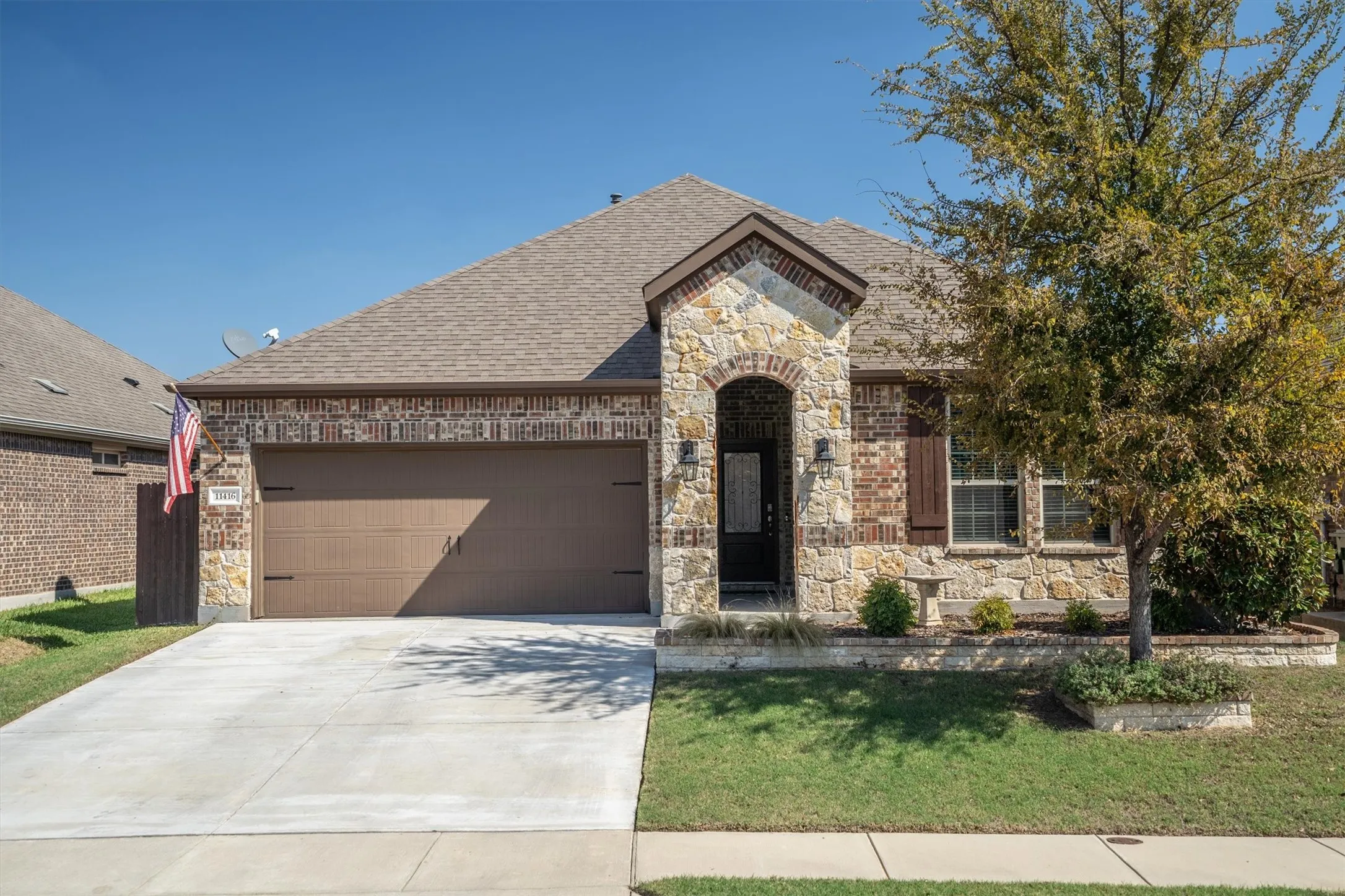 Single Family Residence For Sale in Denton County , 11416 Blaze Street, Aubrey, Texas 76227, 3 Bedroom, 2 Bathroom, 2 Garage spaces, 1,793 Sqft, built in 2019, mls#21408145, Real Estate Agent in Aubrey, Homes For Sale in Denton county, Homes For Sale in Aubrey, Realtor in Aubrey Texas, Real Estate Brokerage Independent Realty Texas, Luminita Cordes Realtor