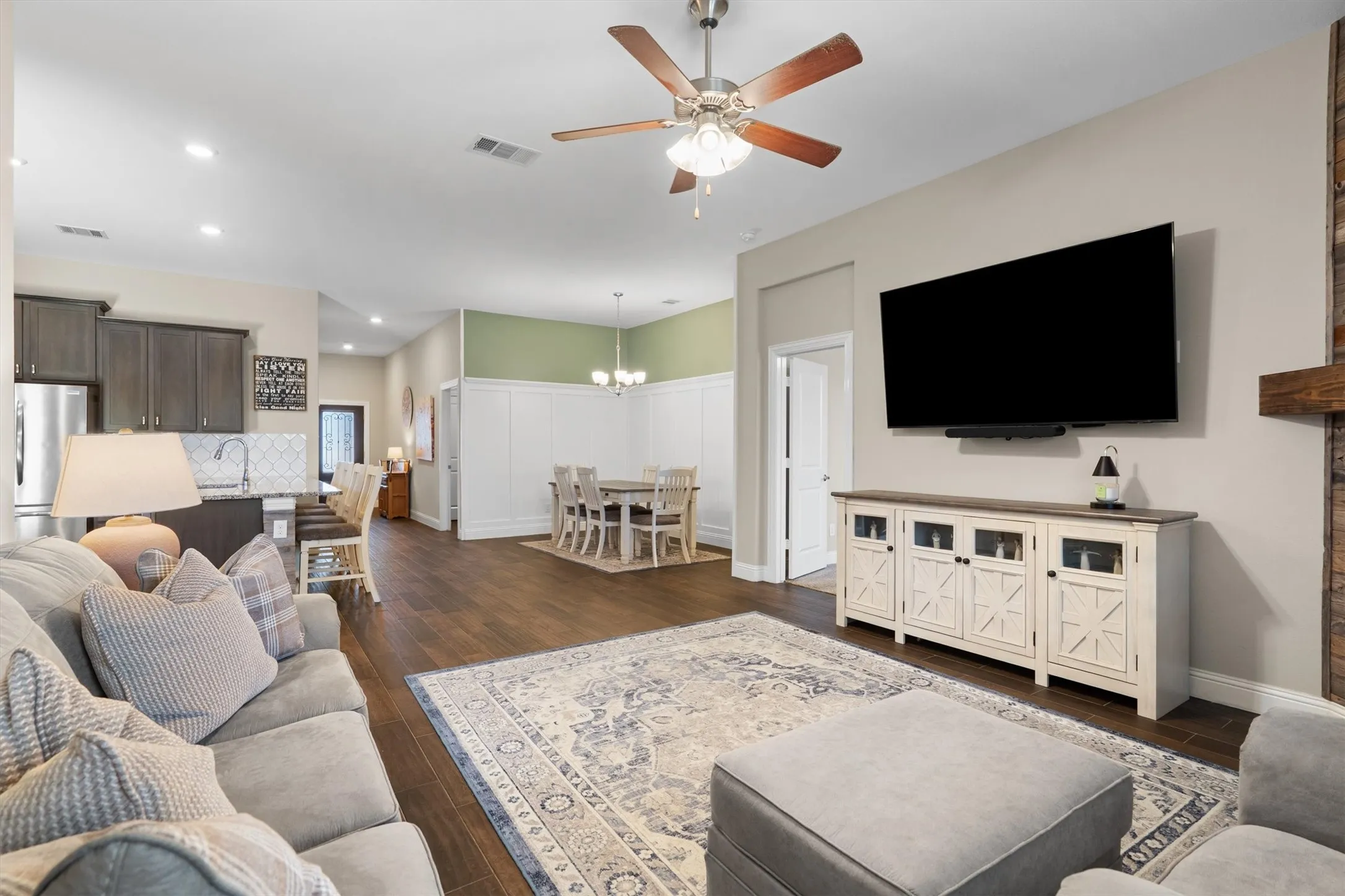 Single Family Residence For Sale in Denton County , 11416 Blaze Street, Aubrey, Texas 76227, 3 Bedroom, 2 Bathroom, 2 Garage spaces, 1,793 Sqft, built in 2019, mls#21408145, Real Estate Agent in Aubrey, Homes For Sale in Denton county, Homes For Sale in Aubrey, Realtor in Aubrey Texas, Real Estate Brokerage Independent Realty Texas, Luminita Cordes Realtor
