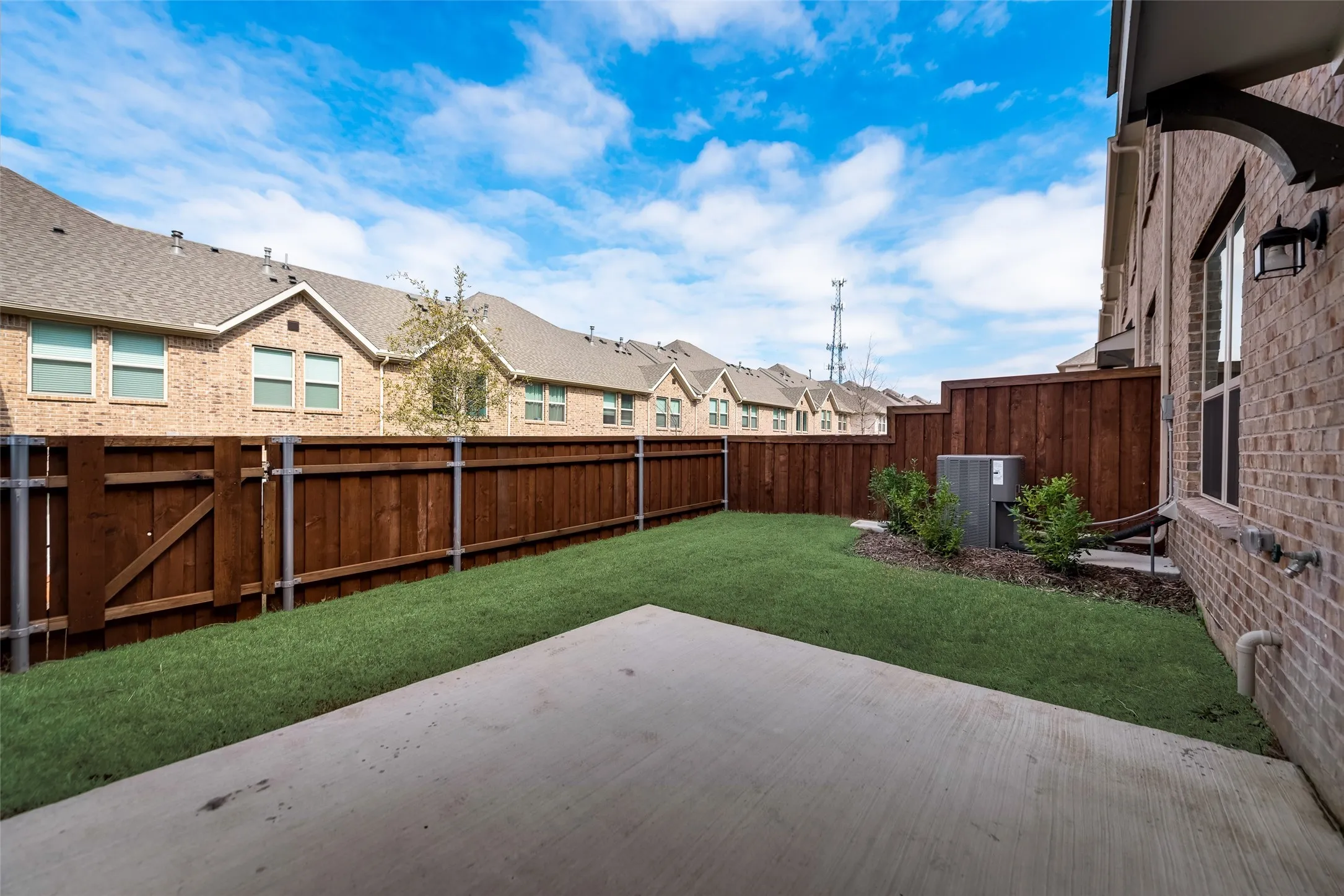 Townhouse For Rent in Denton County , 2709 Splendor Drive, Little Elm, Texas 75068, 3 Bedroom, 2 Bathroom, 2 Garage spaces, 1,682 Sqft, built in 2019, mls#21408259, Real Estate Agent in Little Elm, Homes For Rent in Denton county, Homes For Rent in Little Elm, Realtor in Little Elm Texas, Real Estate Brokerage Independent Realty Texas, Luminita Cordes Realtor