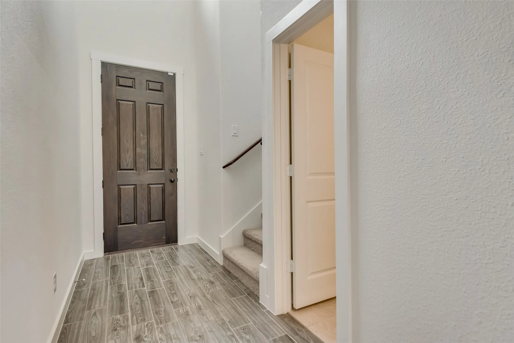 Townhouse For Rent in Denton County , 2709 Splendor Drive, Little Elm, Texas 75068, 3 Bedroom, 2 Bathroom, 2 Garage spaces, 1,682 Sqft, built in 2019, mls#21408259, Real Estate Agent in Little Elm, Homes For Rent in Denton county, Homes For Rent in Little Elm, Realtor in Little Elm Texas, Real Estate Brokerage Independent Realty Texas, Luminita Cordes Realtor