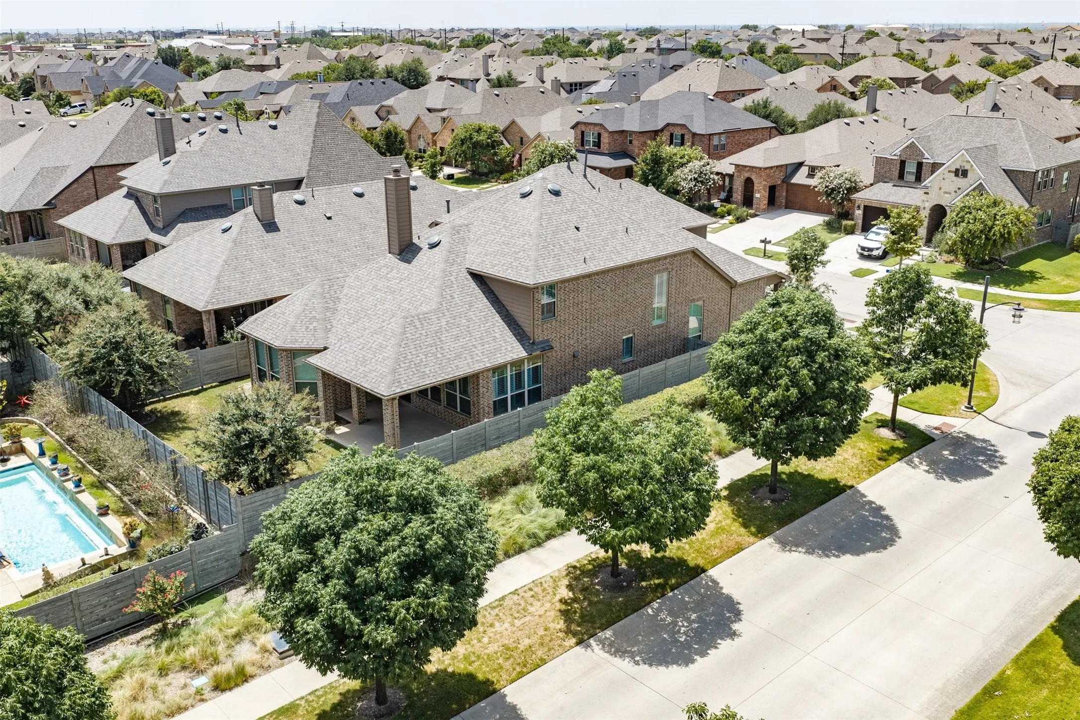 Single Family Residence For Sale in Denton County , 236 Sunrise Drive, Argyle, Texas 76226, 4 Bedroom, 4 Bathroom, 3 Garage spaces, 3,055 Sqft, built in 2014, mls#21406412, Real Estate Agent in Argyle, Homes For Sale in Denton county, Homes For Sale in Argyle, Realtor in Argyle Texas, Real Estate Brokerage Independent Realty Texas, Luminita Cordes Realtor
