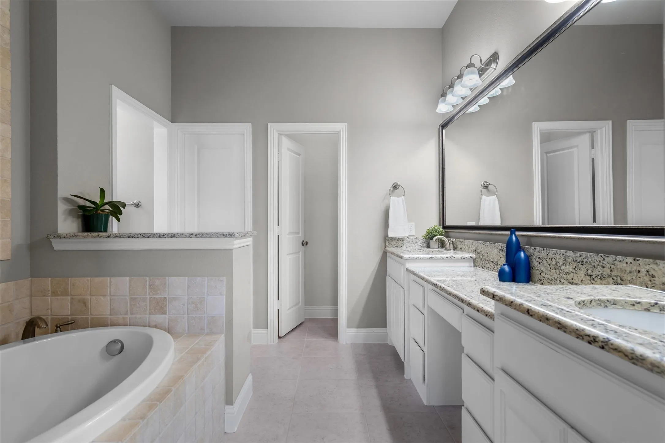 Single Family Residence For Sale in Denton County , 236 Sunrise Drive, Argyle, Texas 76226, 4 Bedroom, 4 Bathroom, 3 Garage spaces, 3,055 Sqft, built in 2014, mls#21406412, Real Estate Agent in Argyle, Homes For Sale in Denton county, Homes For Sale in Argyle, Realtor in Argyle Texas, Real Estate Brokerage Independent Realty Texas, Luminita Cordes Realtor