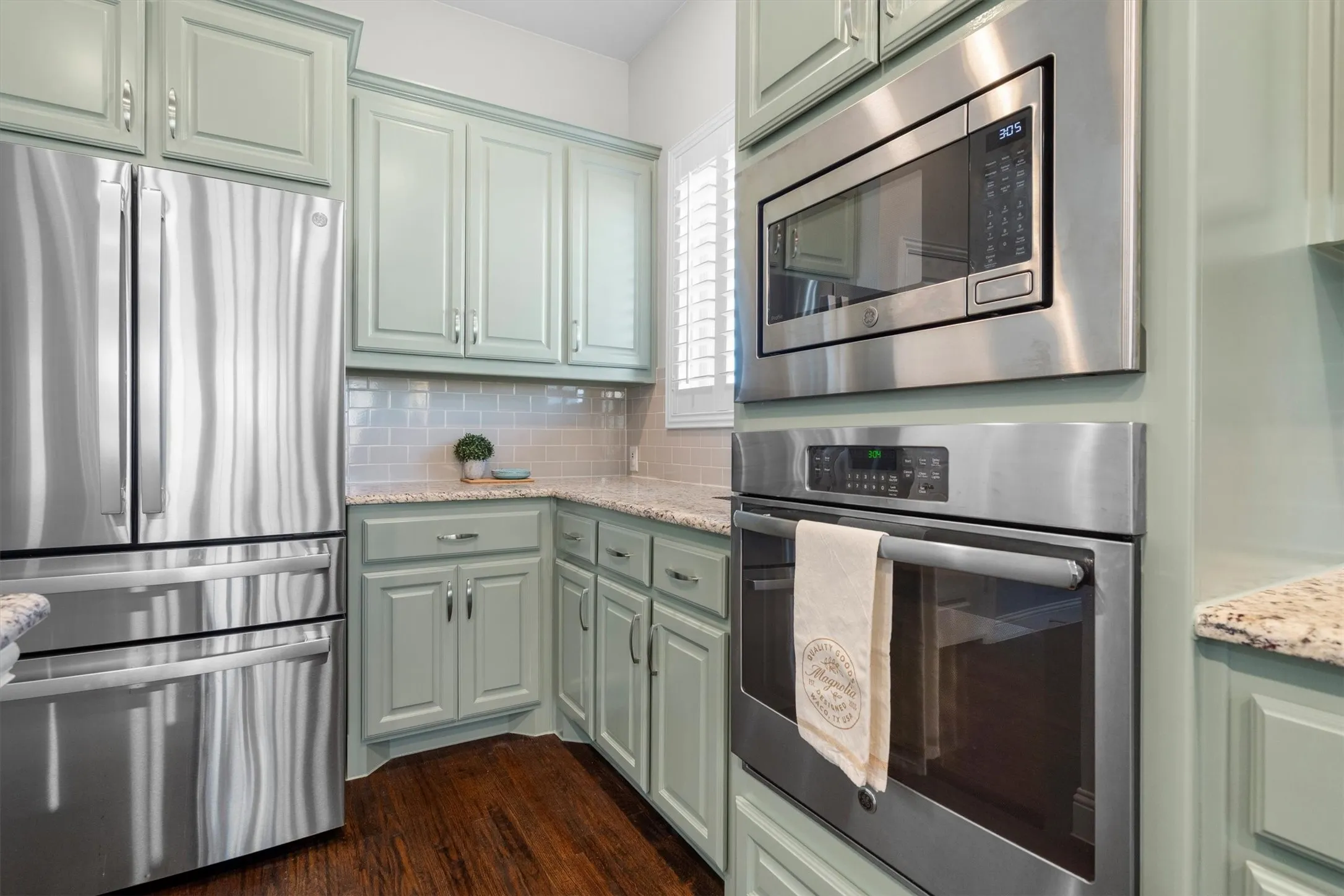 Single Family Residence For Sale in Denton County , 236 Sunrise Drive, Argyle, Texas 76226, 4 Bedroom, 4 Bathroom, 3 Garage spaces, 3,055 Sqft, built in 2014, mls#21406412, Real Estate Agent in Argyle, Homes For Sale in Denton county, Homes For Sale in Argyle, Realtor in Argyle Texas, Real Estate Brokerage Independent Realty Texas, Luminita Cordes Realtor