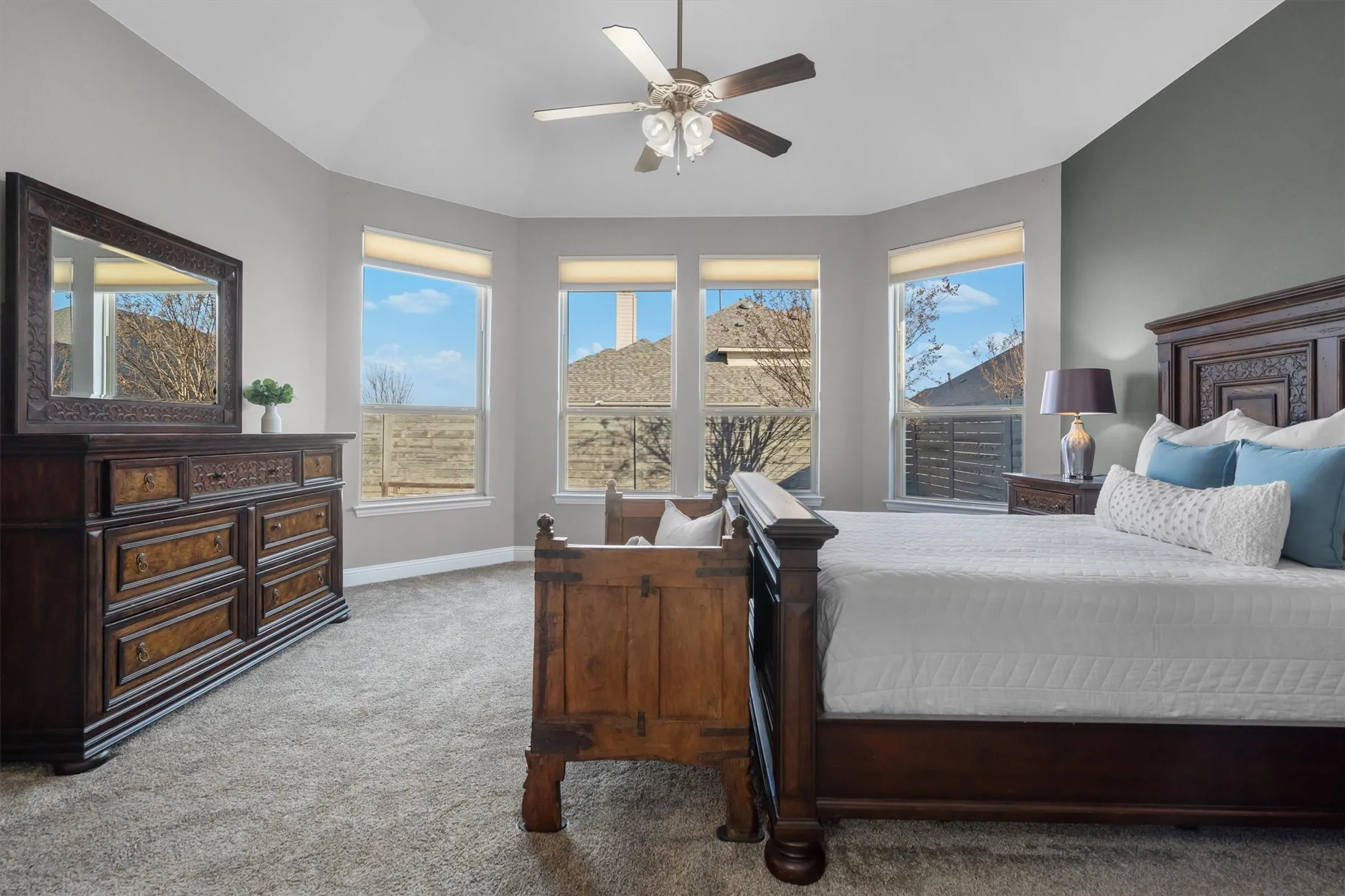 Single Family Residence For Sale in Denton County , 236 Sunrise Drive, Argyle, Texas 76226, 4 Bedroom, 4 Bathroom, 3 Garage spaces, 3,055 Sqft, built in 2014, mls#21406412, Real Estate Agent in Argyle, Homes For Sale in Denton county, Homes For Sale in Argyle, Realtor in Argyle Texas, Real Estate Brokerage Independent Realty Texas, Luminita Cordes Realtor