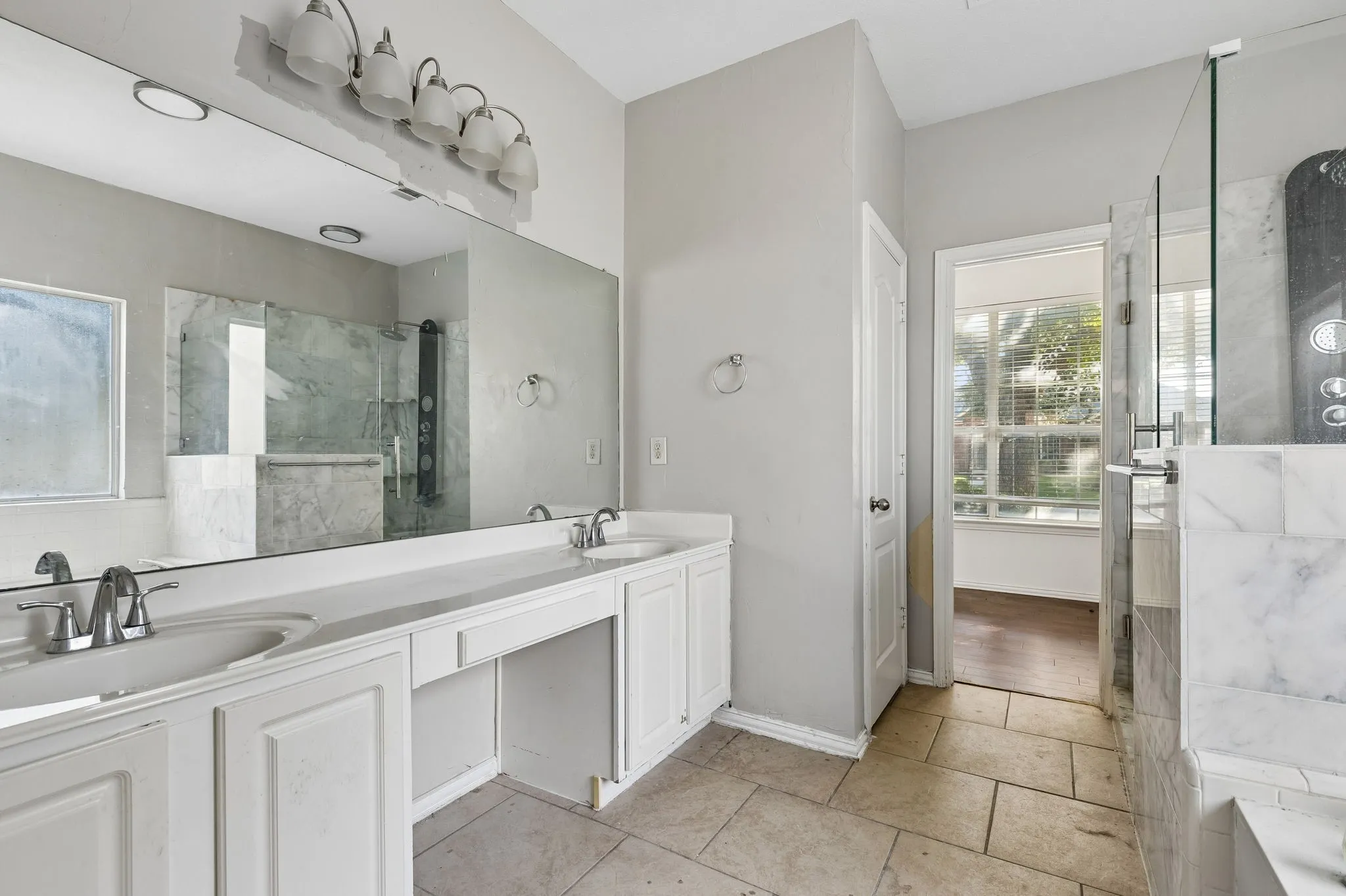 Single Family Residence For Sale in Collin County , 3601 Charleston Drive, Richardson, Texas 75082, 4 Bedroom, 4 Bathroom, 2 Garage spaces, 2,932 Sqft, built in 1998, mls#21406791, Real Estate Agent in Richardson, Homes For Sale in Collin county, Homes For Sale in Richardson, Realtor in Richardson Texas, Real Estate Brokerage Independent Realty Texas, Luminita Cordes Realtor