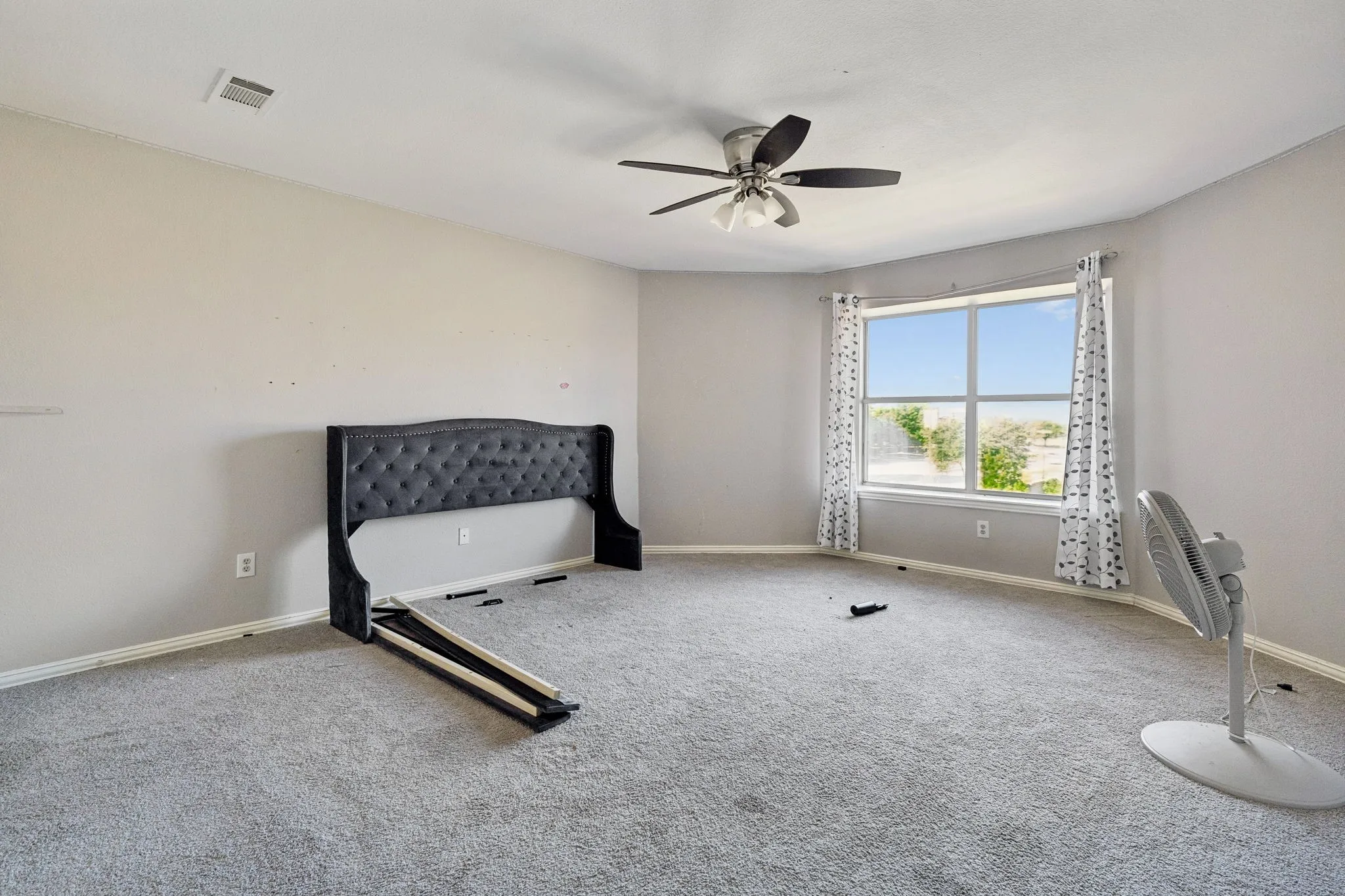 Single Family Residence For Sale in Collin County , 3601 Charleston Drive, Richardson, Texas 75082, 4 Bedroom, 4 Bathroom, 2 Garage spaces, 2,932 Sqft, built in 1998, mls#21406791, Real Estate Agent in Richardson, Homes For Sale in Collin county, Homes For Sale in Richardson, Realtor in Richardson Texas, Real Estate Brokerage Independent Realty Texas, Luminita Cordes Realtor