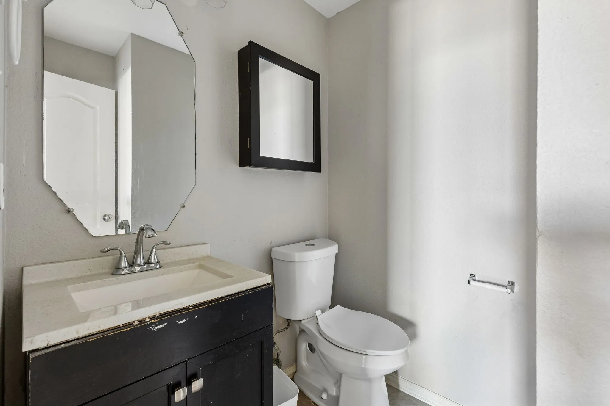 Single Family Residence For Sale in Collin County , 3601 Charleston Drive, Richardson, Texas 75082, 4 Bedroom, 4 Bathroom, 2 Garage spaces, 2,932 Sqft, built in 1998, mls#21406791, Real Estate Agent in Richardson, Homes For Sale in Collin county, Homes For Sale in Richardson, Realtor in Richardson Texas, Real Estate Brokerage Independent Realty Texas, Luminita Cordes Realtor