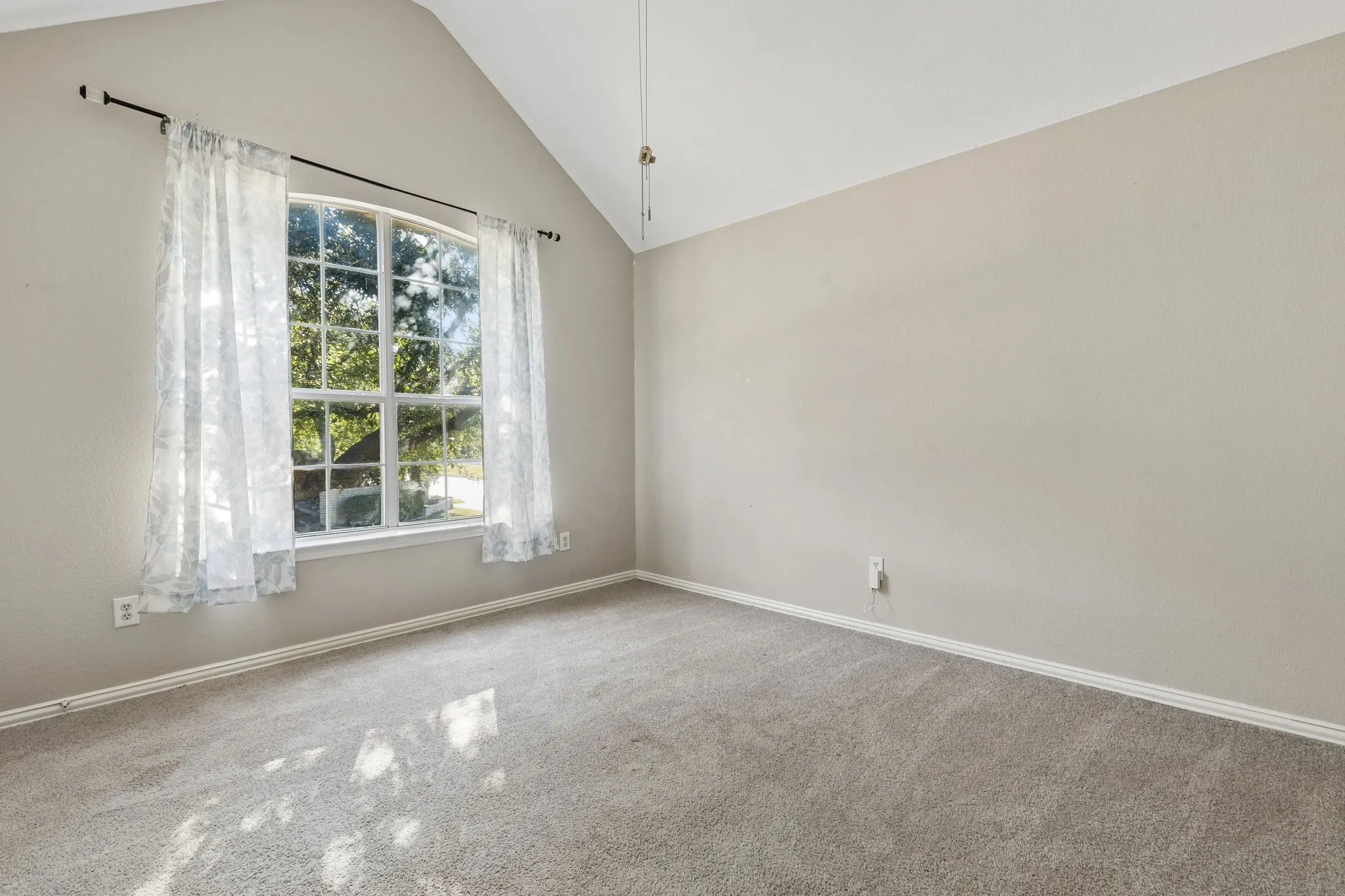 Single Family Residence For Sale in Collin County , 3601 Charleston Drive, Richardson, Texas 75082, 4 Bedroom, 4 Bathroom, 2 Garage spaces, 2,932 Sqft, built in 1998, mls#21406791, Real Estate Agent in Richardson, Homes For Sale in Collin county, Homes For Sale in Richardson, Realtor in Richardson Texas, Real Estate Brokerage Independent Realty Texas, Luminita Cordes Realtor
