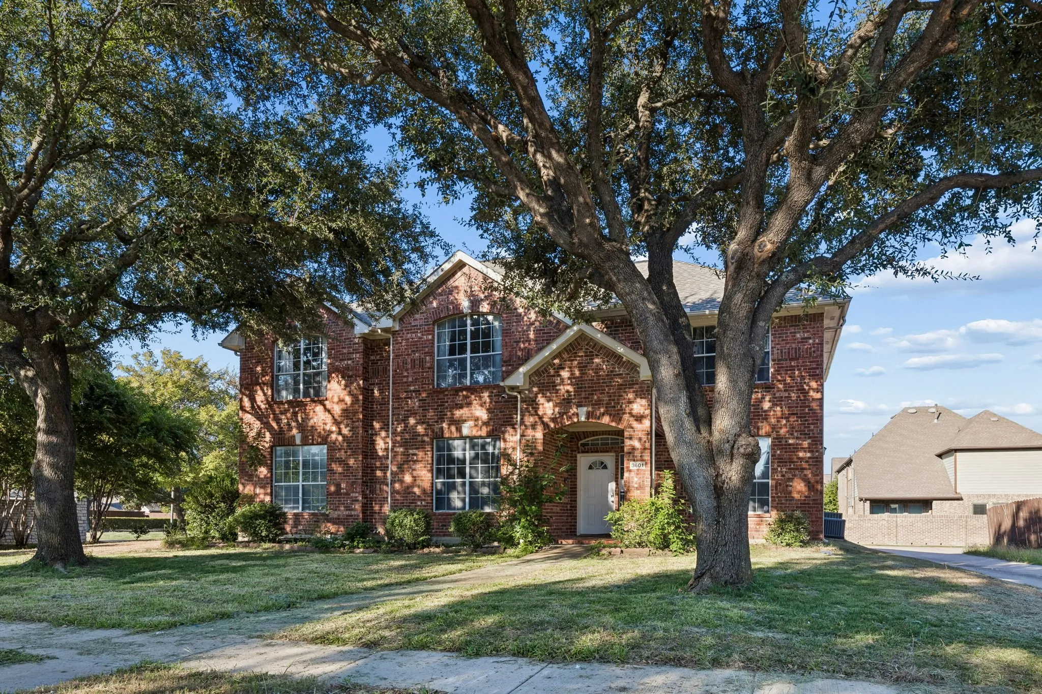 Single Family Residence For Sale in Collin County , 3601 Charleston Drive, Richardson, Texas 75082, 4 Bedroom, 4 Bathroom, 2 Garage spaces, 2,932 Sqft, built in 1998, mls#21406791, Real Estate Agent in Richardson, Homes For Sale in Collin county, Homes For Sale in Richardson, Realtor in Richardson Texas, Real Estate Brokerage Independent Realty Texas, Luminita Cordes Realtor