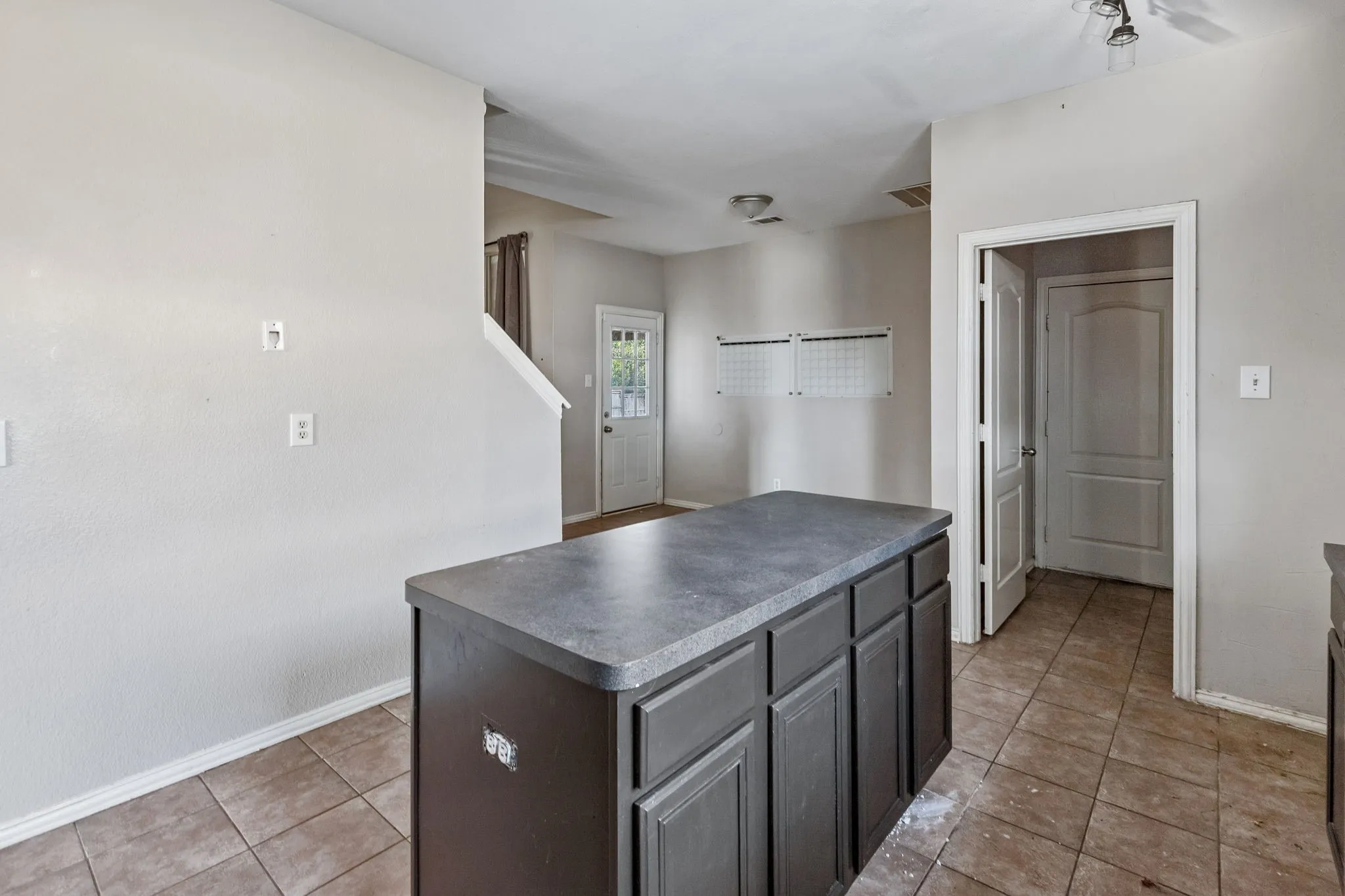 Single Family Residence For Sale in Collin County , 3601 Charleston Drive, Richardson, Texas 75082, 4 Bedroom, 4 Bathroom, 2 Garage spaces, 2,932 Sqft, built in 1998, mls#21406791, Real Estate Agent in Richardson, Homes For Sale in Collin county, Homes For Sale in Richardson, Realtor in Richardson Texas, Real Estate Brokerage Independent Realty Texas, Luminita Cordes Realtor