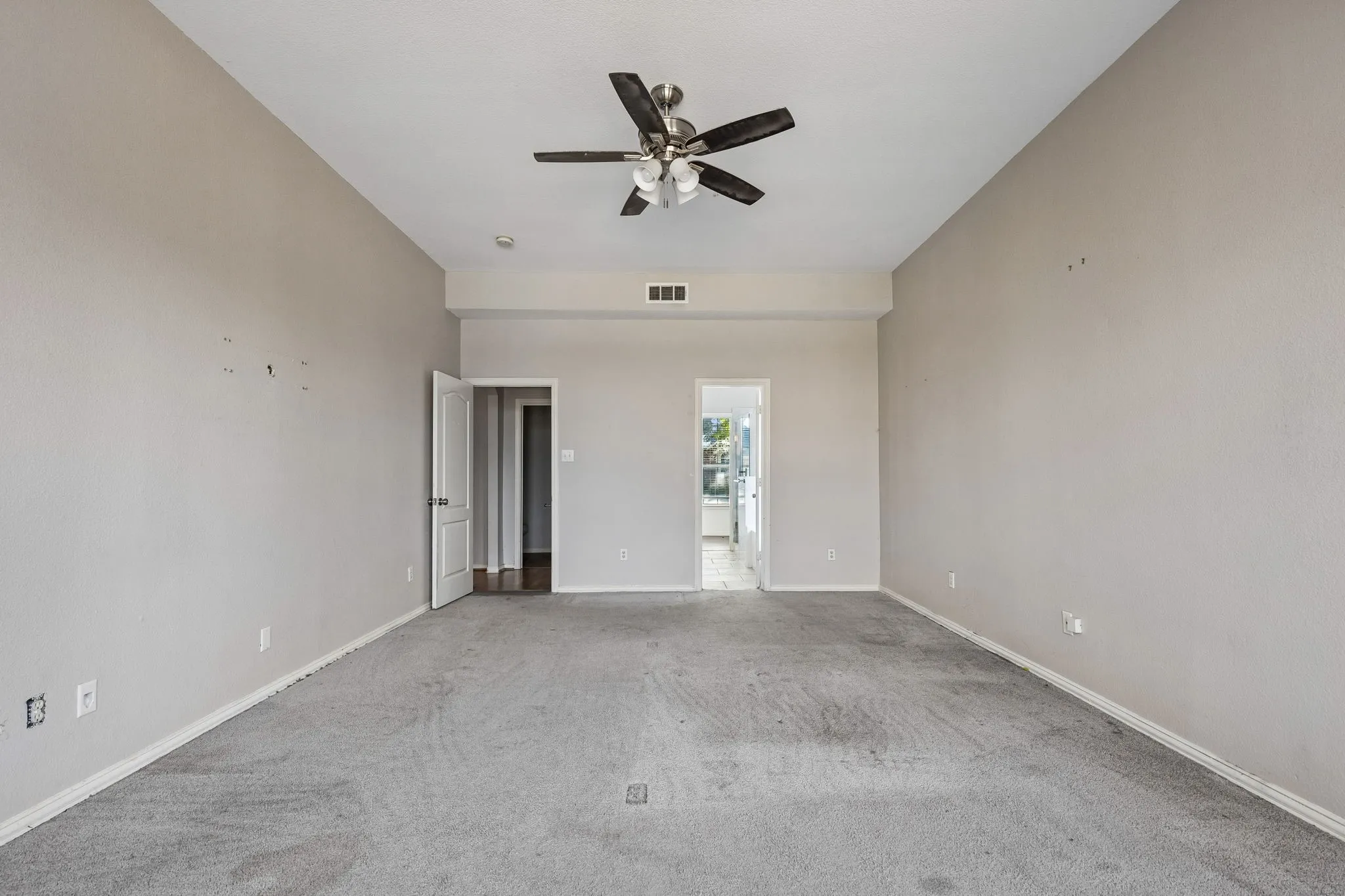 Single Family Residence For Sale in Collin County , 3601 Charleston Drive, Richardson, Texas 75082, 4 Bedroom, 4 Bathroom, 2 Garage spaces, 2,932 Sqft, built in 1998, mls#21406791, Real Estate Agent in Richardson, Homes For Sale in Collin county, Homes For Sale in Richardson, Realtor in Richardson Texas, Real Estate Brokerage Independent Realty Texas, Luminita Cordes Realtor