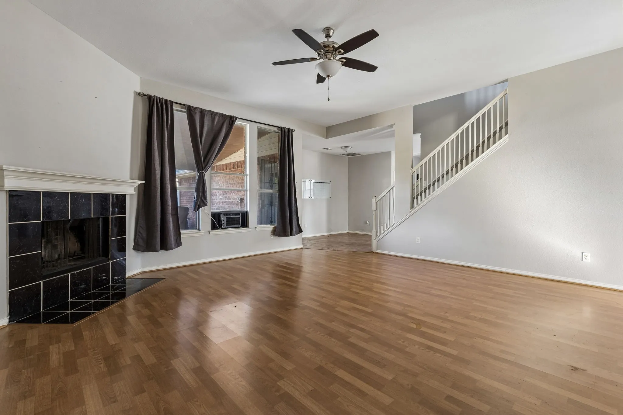 Single Family Residence For Sale in Collin County , 3601 Charleston Drive, Richardson, Texas 75082, 4 Bedroom, 4 Bathroom, 2 Garage spaces, 2,932 Sqft, built in 1998, mls#21406791, Real Estate Agent in Richardson, Homes For Sale in Collin county, Homes For Sale in Richardson, Realtor in Richardson Texas, Real Estate Brokerage Independent Realty Texas, Luminita Cordes Realtor