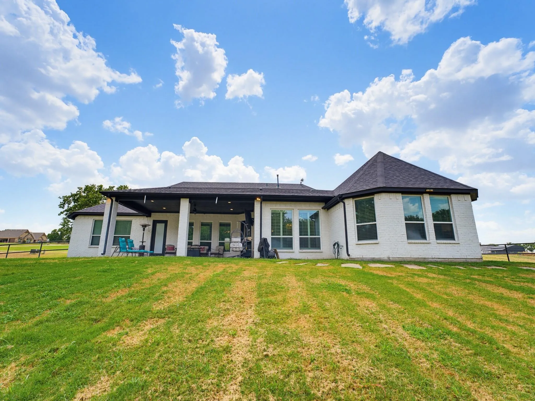 Single Family Residence For Sale in Wise County , 209 Rio Rancho Drive, Decatur, Texas 76234, 4 Bedroom, 3 Bathroom, 3 Garage spaces, 3,069 Sqft, built in 2021, mls#21408257, Real Estate Agent in Decatur, Homes For Sale in Wise county, Homes For Sale in Decatur, Realtor in Decatur Texas, Real Estate Brokerage Independent Realty Texas, Luminita Cordes Realtor