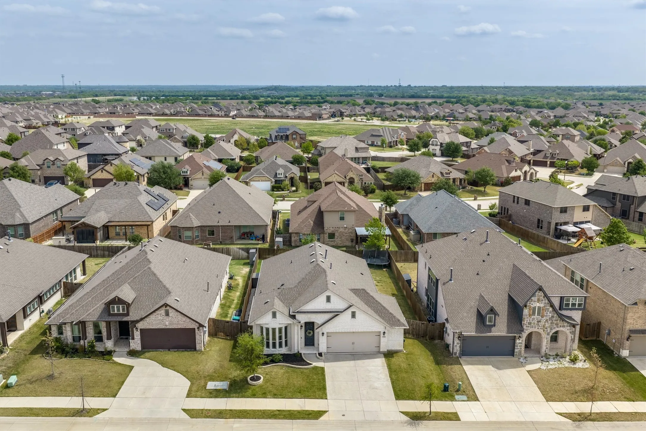 Single Family Residence For Sale in Denton County , 9201 Amistad Lane, Denton, Texas 76226, 4 Bedroom, 2 Bathroom, 2 Garage spaces, 2,040 Sqft, built in 2021, mls#21406156, Real Estate Agent in Denton, Homes For Sale in Denton county, Homes For Sale in Denton, Realtor in Denton Texas, Real Estate Brokerage Independent Realty Texas, Luminita Cordes Realtor