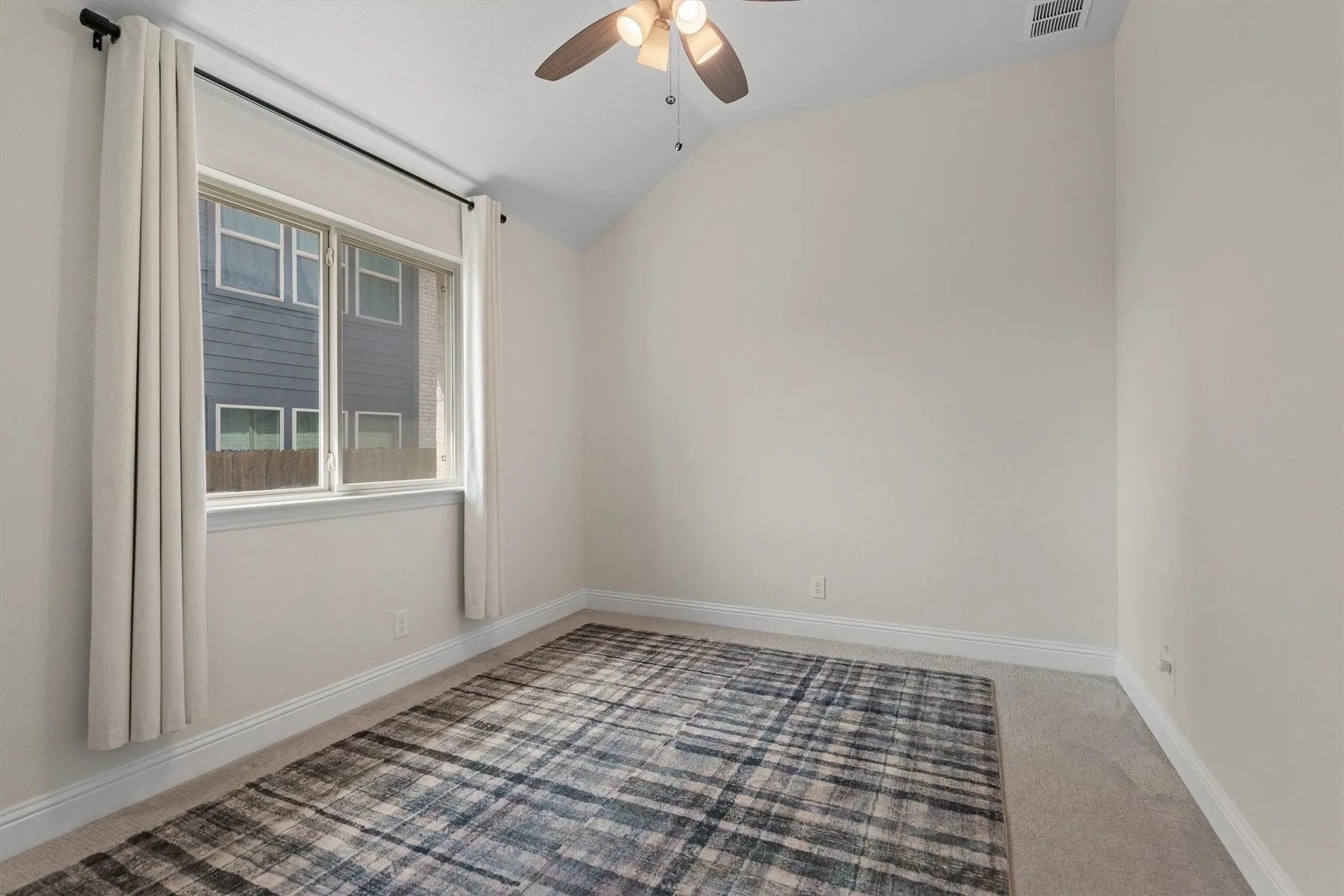Single Family Residence For Sale in Denton County , 9201 Amistad Lane, Denton, Texas 76226, 4 Bedroom, 2 Bathroom, 2 Garage spaces, 2,040 Sqft, built in 2021, mls#21406156, Real Estate Agent in Denton, Homes For Sale in Denton county, Homes For Sale in Denton, Realtor in Denton Texas, Real Estate Brokerage Independent Realty Texas, Luminita Cordes Realtor