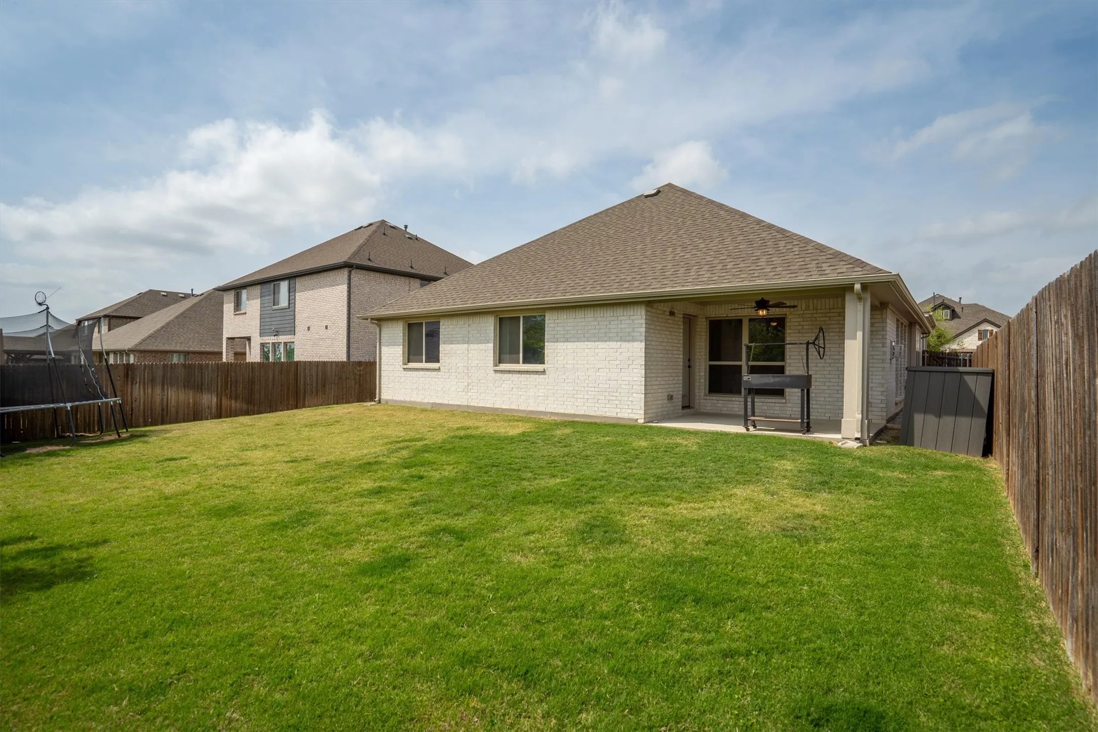 Single Family Residence For Sale in Denton County , 9201 Amistad Lane, Denton, Texas 76226, 4 Bedroom, 2 Bathroom, 2 Garage spaces, 2,040 Sqft, built in 2021, mls#21406156, Real Estate Agent in Denton, Homes For Sale in Denton county, Homes For Sale in Denton, Realtor in Denton Texas, Real Estate Brokerage Independent Realty Texas, Luminita Cordes Realtor