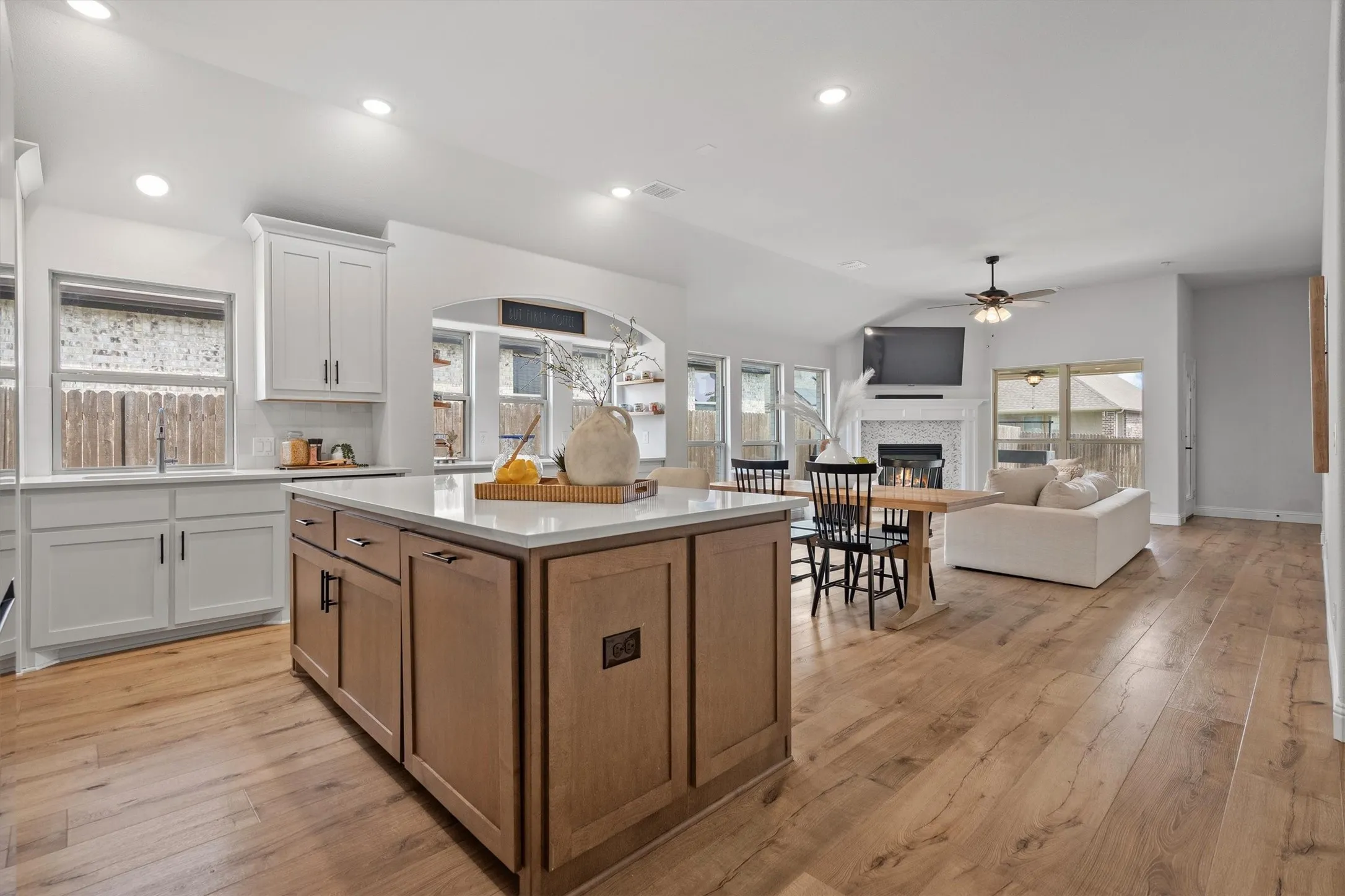 Single Family Residence For Sale in Denton County , 9201 Amistad Lane, Denton, Texas 76226, 4 Bedroom, 2 Bathroom, 2 Garage spaces, 2,040 Sqft, built in 2021, mls#21406156, Real Estate Agent in Denton, Homes For Sale in Denton county, Homes For Sale in Denton, Realtor in Denton Texas, Real Estate Brokerage Independent Realty Texas, Luminita Cordes Realtor