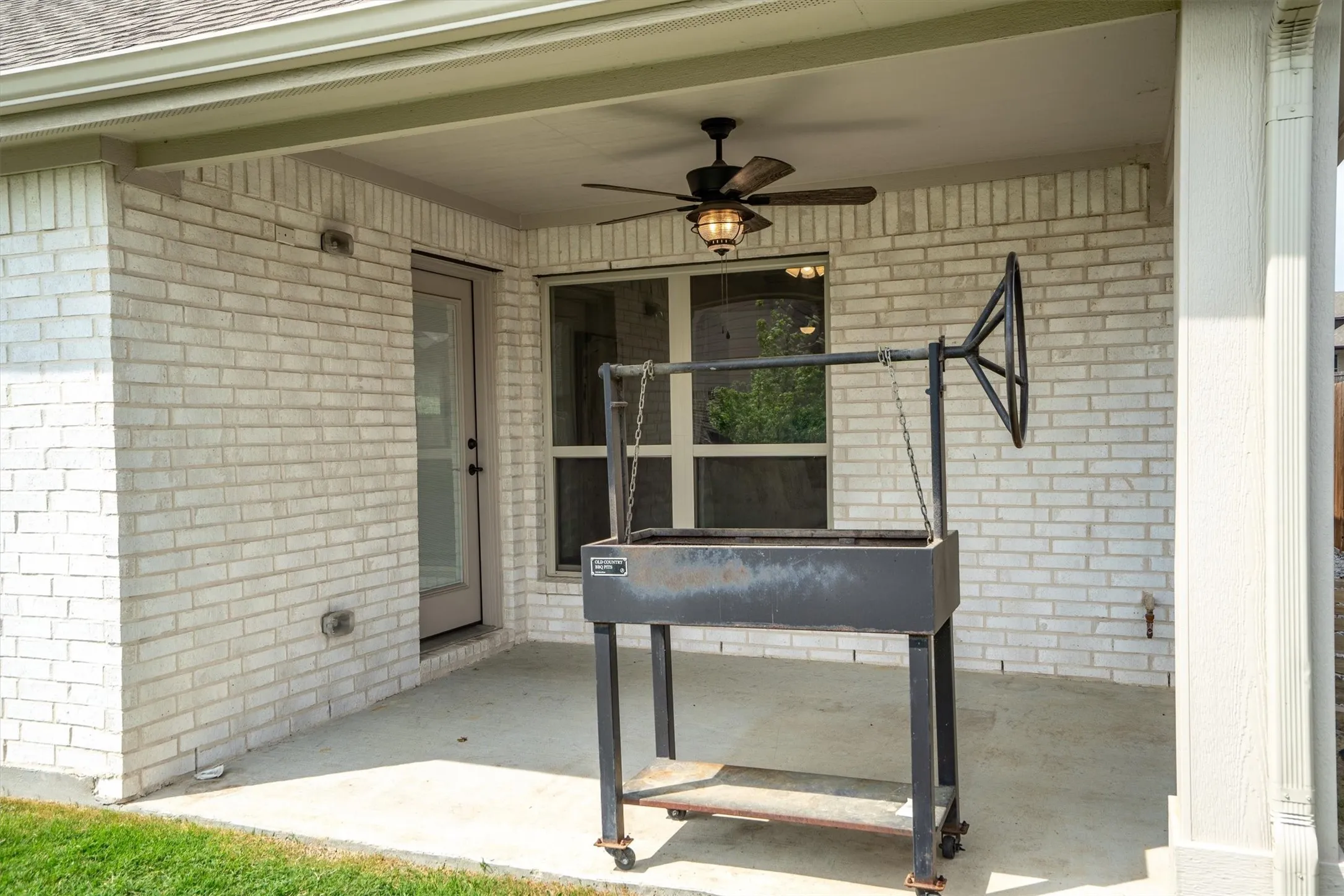 Single Family Residence For Sale in Denton County , 9201 Amistad Lane, Denton, Texas 76226, 4 Bedroom, 2 Bathroom, 2 Garage spaces, 2,040 Sqft, built in 2021, mls#21406156, Real Estate Agent in Denton, Homes For Sale in Denton county, Homes For Sale in Denton, Realtor in Denton Texas, Real Estate Brokerage Independent Realty Texas, Luminita Cordes Realtor