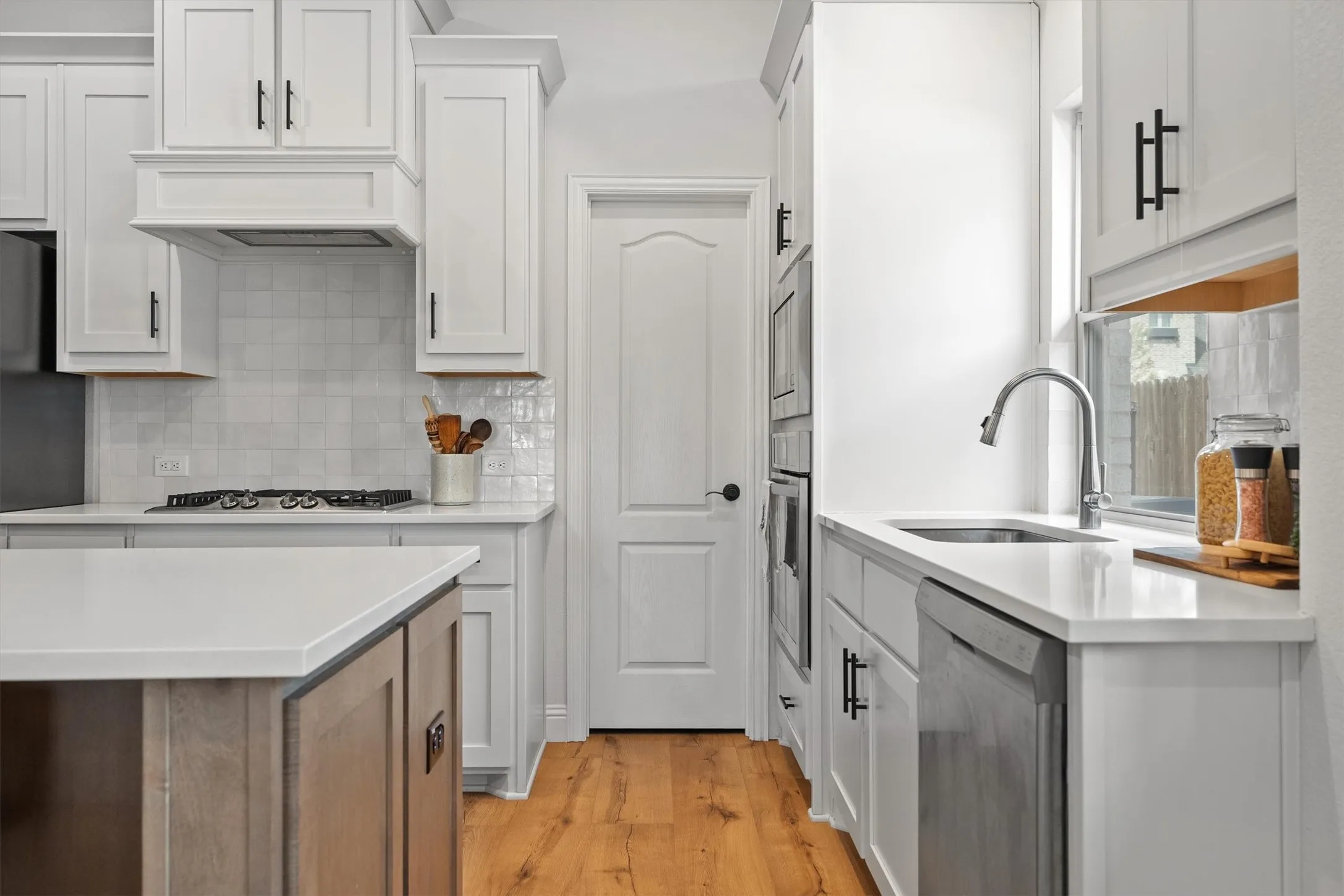 Single Family Residence For Sale in Denton County , 9201 Amistad Lane, Denton, Texas 76226, 4 Bedroom, 2 Bathroom, 2 Garage spaces, 2,040 Sqft, built in 2021, mls#21406156, Real Estate Agent in Denton, Homes For Sale in Denton county, Homes For Sale in Denton, Realtor in Denton Texas, Real Estate Brokerage Independent Realty Texas, Luminita Cordes Realtor