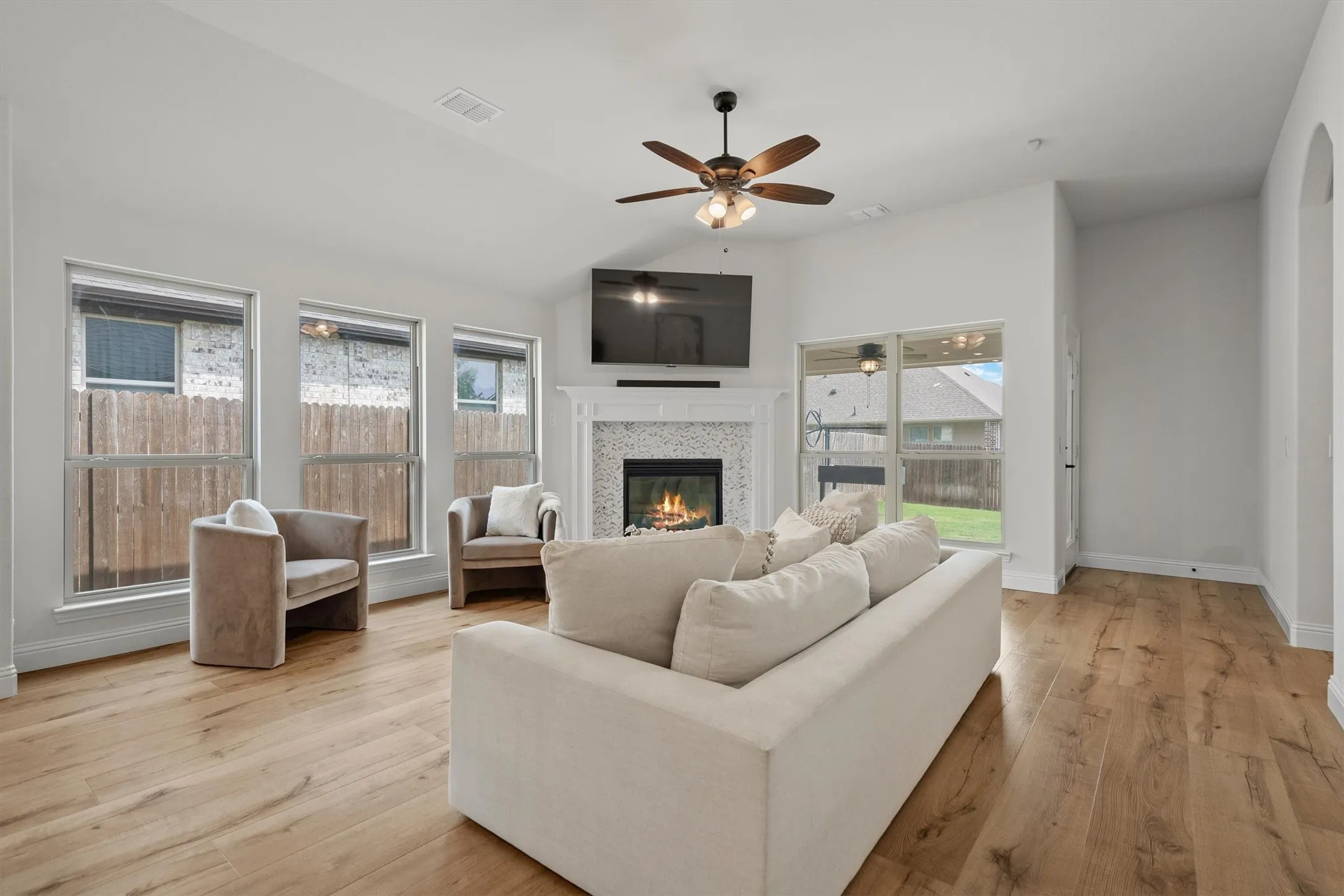Single Family Residence For Sale in Denton County , 9201 Amistad Lane, Denton, Texas 76226, 4 Bedroom, 2 Bathroom, 2 Garage spaces, 2,040 Sqft, built in 2021, mls#21406156, Real Estate Agent in Denton, Homes For Sale in Denton county, Homes For Sale in Denton, Realtor in Denton Texas, Real Estate Brokerage Independent Realty Texas, Luminita Cordes Realtor