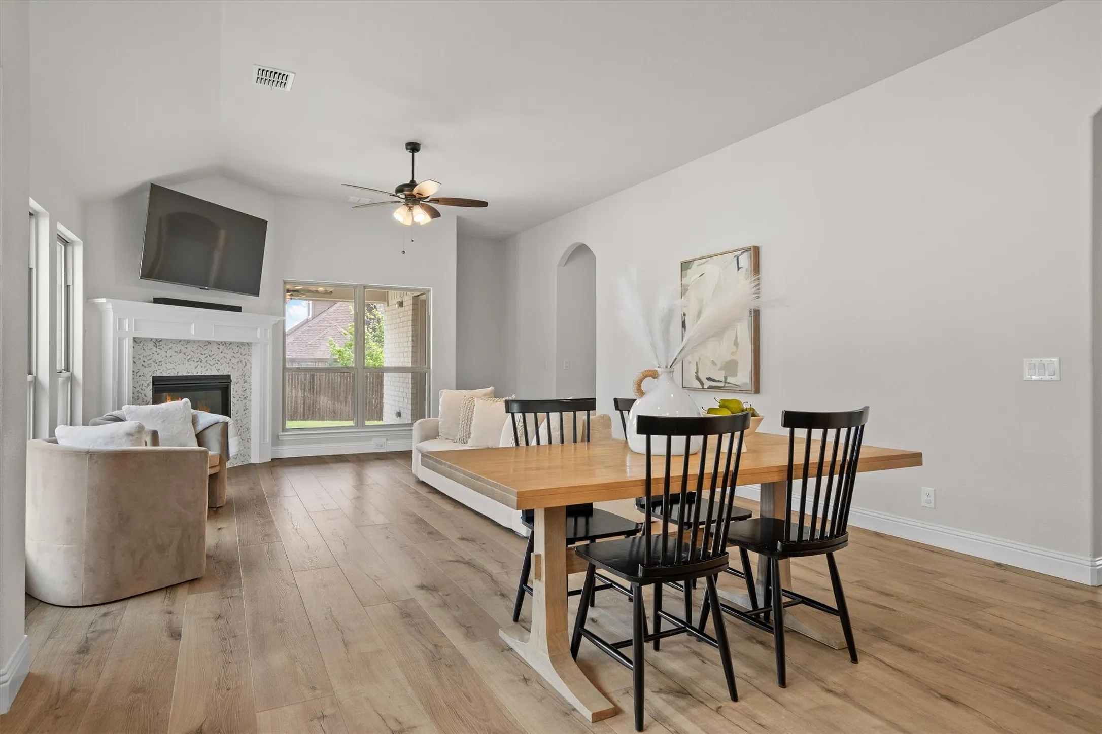 Single Family Residence For Sale in Denton County , 9201 Amistad Lane, Denton, Texas 76226, 4 Bedroom, 2 Bathroom, 2 Garage spaces, 2,040 Sqft, built in 2021, mls#21406156, Real Estate Agent in Denton, Homes For Sale in Denton county, Homes For Sale in Denton, Realtor in Denton Texas, Real Estate Brokerage Independent Realty Texas, Luminita Cordes Realtor