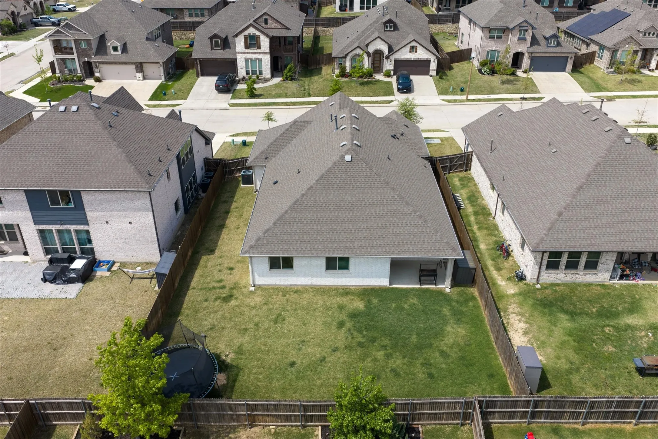 Single Family Residence For Sale in Denton County , 9201 Amistad Lane, Denton, Texas 76226, 4 Bedroom, 2 Bathroom, 2 Garage spaces, 2,040 Sqft, built in 2021, mls#21406156, Real Estate Agent in Denton, Homes For Sale in Denton county, Homes For Sale in Denton, Realtor in Denton Texas, Real Estate Brokerage Independent Realty Texas, Luminita Cordes Realtor