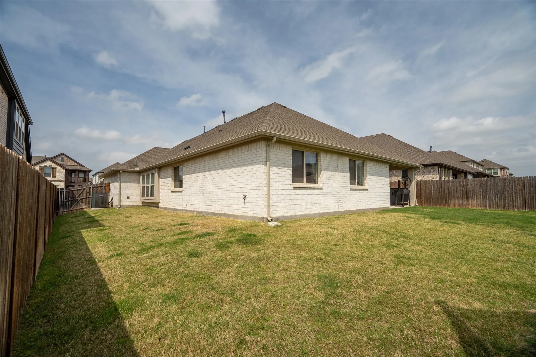 Single Family Residence For Sale in Denton County , 9201 Amistad Lane, Denton, Texas 76226, 4 Bedroom, 2 Bathroom, 2 Garage spaces, 2,040 Sqft, built in 2021, mls#21406156, Real Estate Agent in Denton, Homes For Sale in Denton county, Homes For Sale in Denton, Realtor in Denton Texas, Real Estate Brokerage Independent Realty Texas, Luminita Cordes Realtor