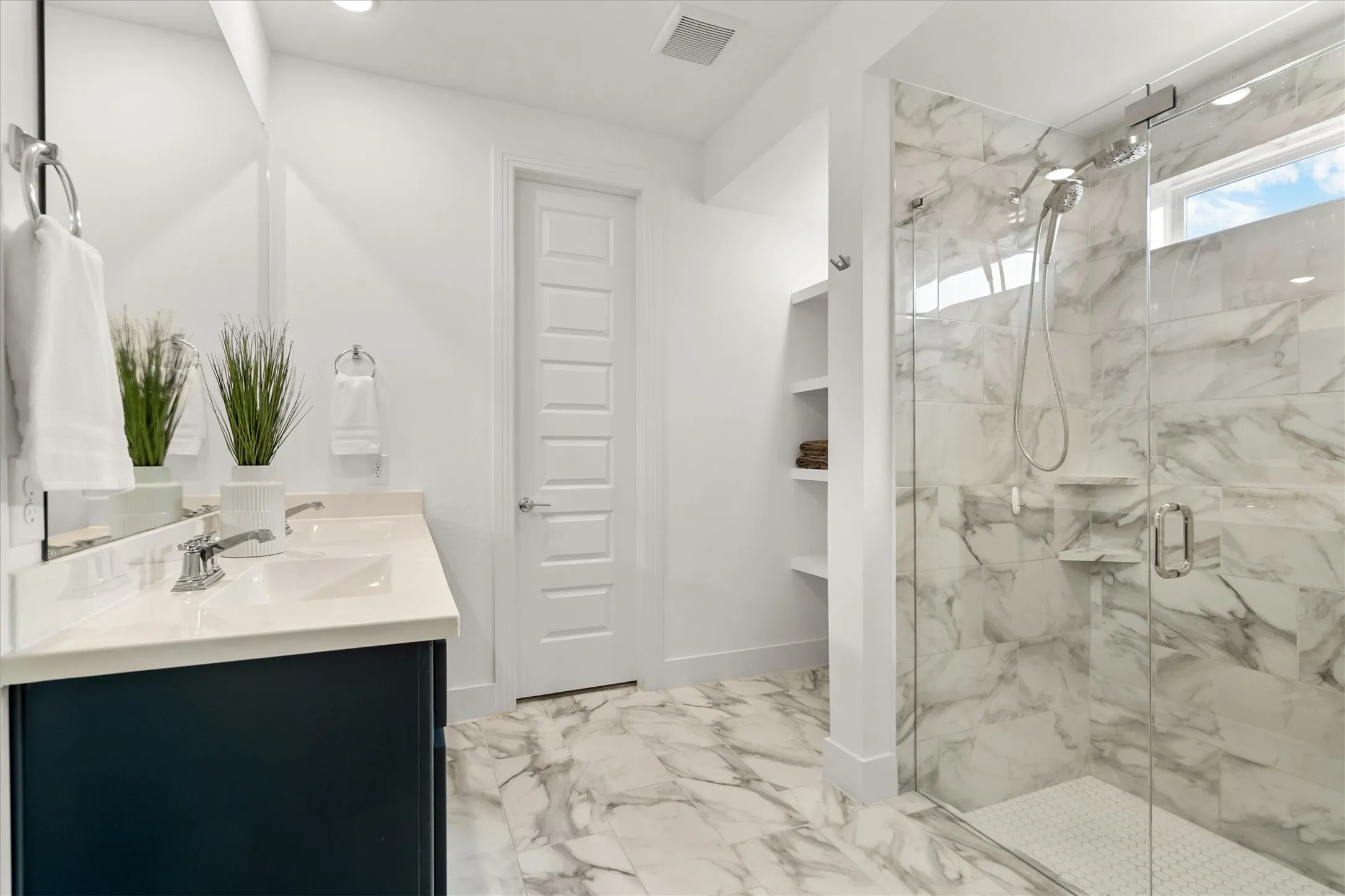 Single Family Residence For Sale in Denton County , 2348 Gray Drive, Northlake, Texas 76247, 3 Bedroom, 3 Bathroom, 2 Garage spaces, 1,973 Sqft, built in 2022, mls#21406332, Real Estate Agent in Northlake, Homes For Sale in Denton county, Homes For Sale in Northlake, Realtor in Northlake Texas, Real Estate Brokerage Independent Realty Texas, Luminita Cordes Realtor