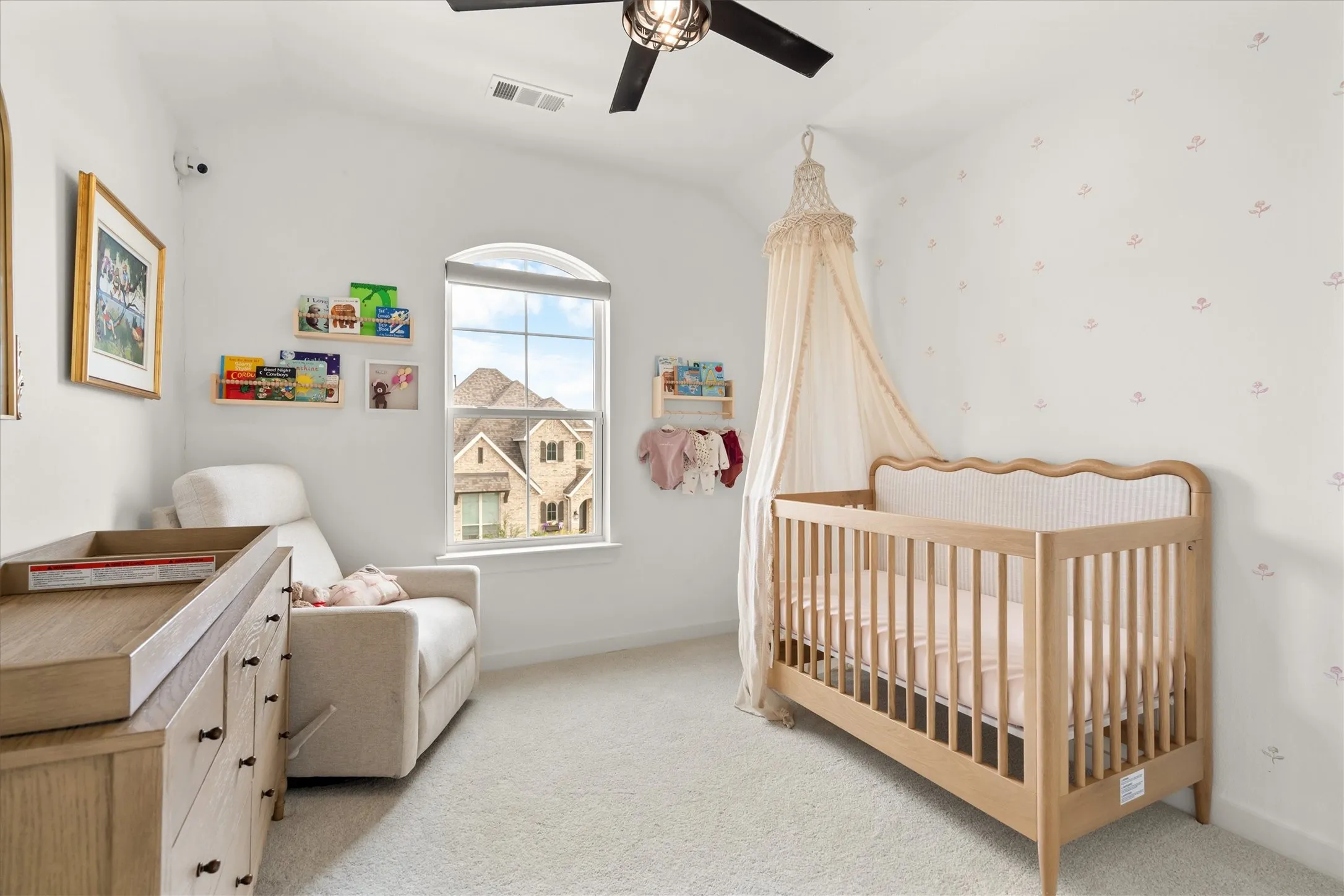 Single Family Residence For Sale in Denton County , 2348 Gray Drive, Northlake, Texas 76247, 3 Bedroom, 3 Bathroom, 2 Garage spaces, 1,973 Sqft, built in 2022, mls#21406332, Real Estate Agent in Northlake, Homes For Sale in Denton county, Homes For Sale in Northlake, Realtor in Northlake Texas, Real Estate Brokerage Independent Realty Texas, Luminita Cordes Realtor