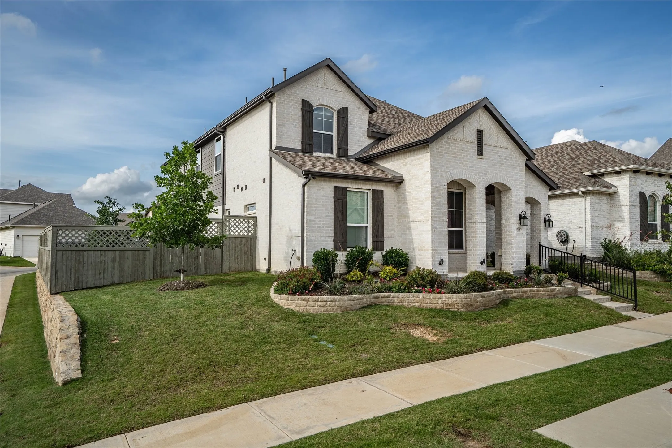 Single Family Residence For Sale in Denton County , 2348 Gray Drive, Northlake, Texas 76247, 3 Bedroom, 3 Bathroom, 2 Garage spaces, 1,973 Sqft, built in 2022, mls#21406332, Real Estate Agent in Northlake, Homes For Sale in Denton county, Homes For Sale in Northlake, Realtor in Northlake Texas, Real Estate Brokerage Independent Realty Texas, Luminita Cordes Realtor