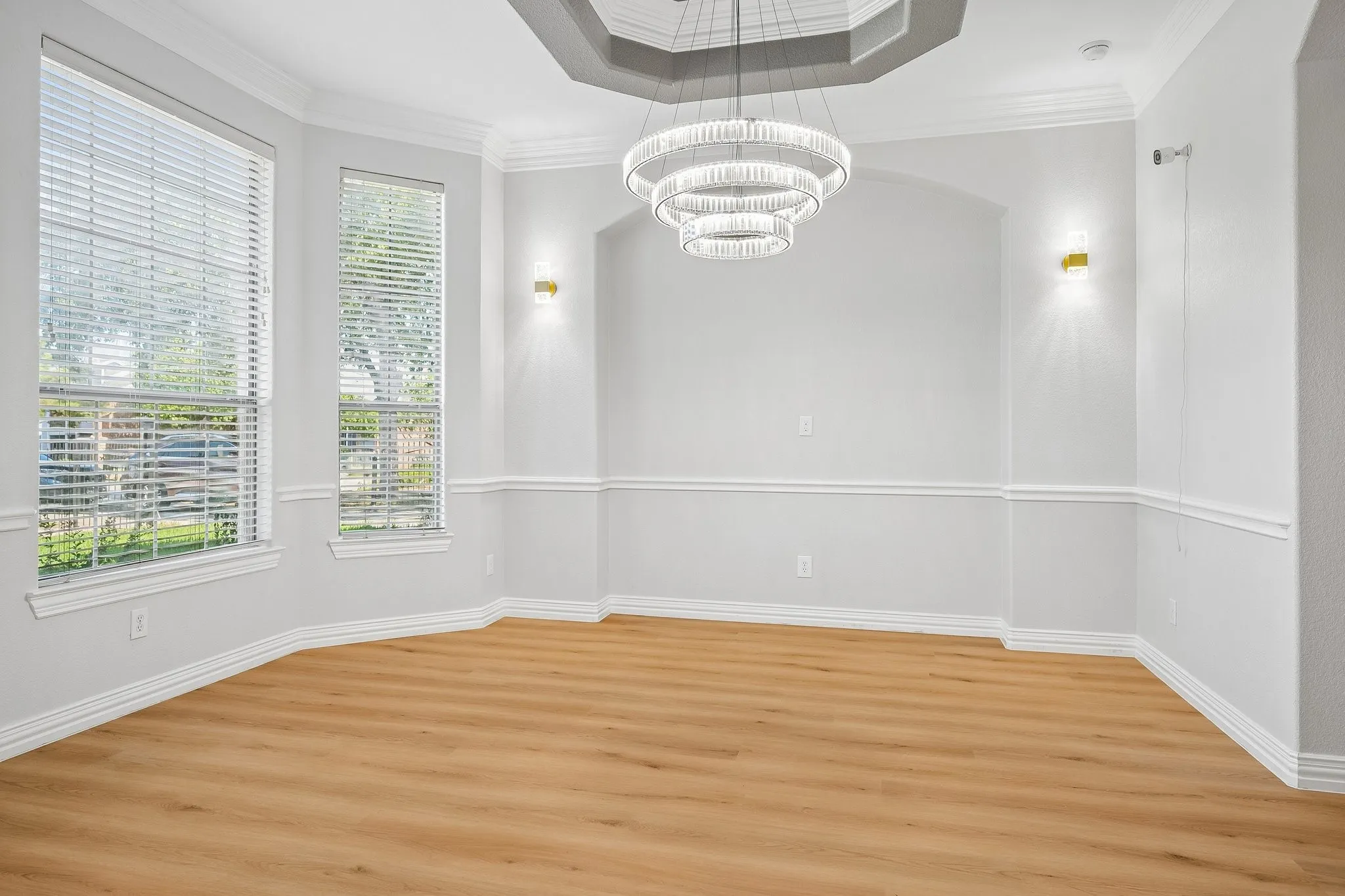 Single Family Residence For Sale in Dallas County , 3848 W Pioneer Drive, Irving, Texas 75061, 7 Bedroom, 5 Bathroom, 3 Garage spaces, 5,824 Sqft, built in 2004, mls#21399429, Real Estate Agent in Irving, Homes For Sale in Dallas county, Homes For Sale in Irving, Realtor in Irving Texas, Real Estate Brokerage Independent Realty Texas, Luminita Cordes Realtor
