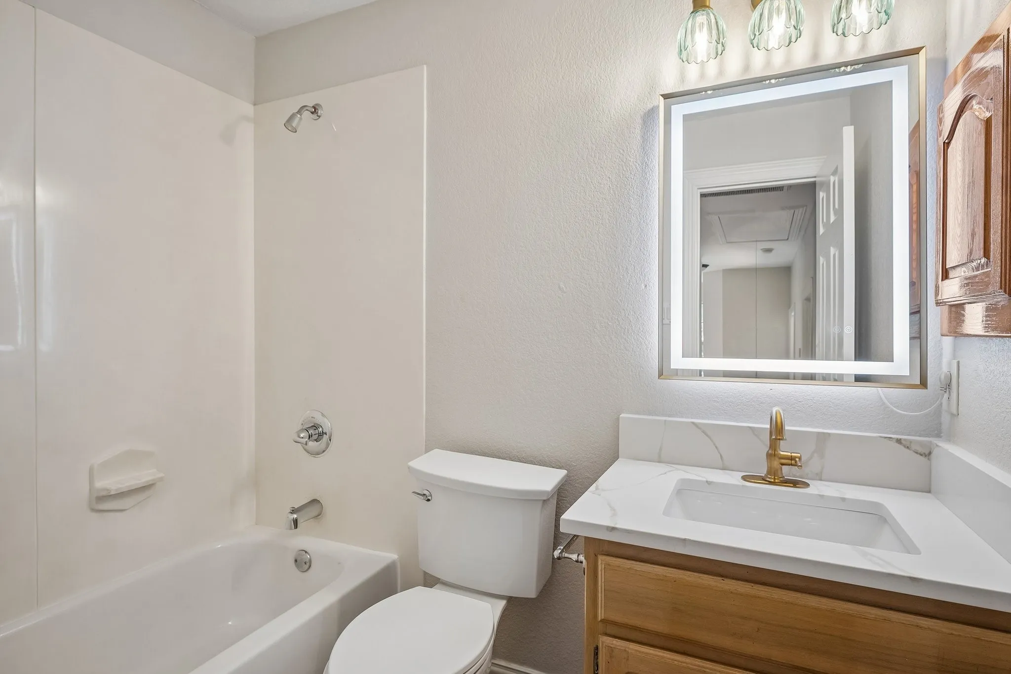 Single Family Residence For Sale in Dallas County , 3848 W Pioneer Drive, Irving, Texas 75061, 7 Bedroom, 5 Bathroom, 3 Garage spaces, 5,824 Sqft, built in 2004, mls#21399429, Real Estate Agent in Irving, Homes For Sale in Dallas county, Homes For Sale in Irving, Realtor in Irving Texas, Real Estate Brokerage Independent Realty Texas, Luminita Cordes Realtor