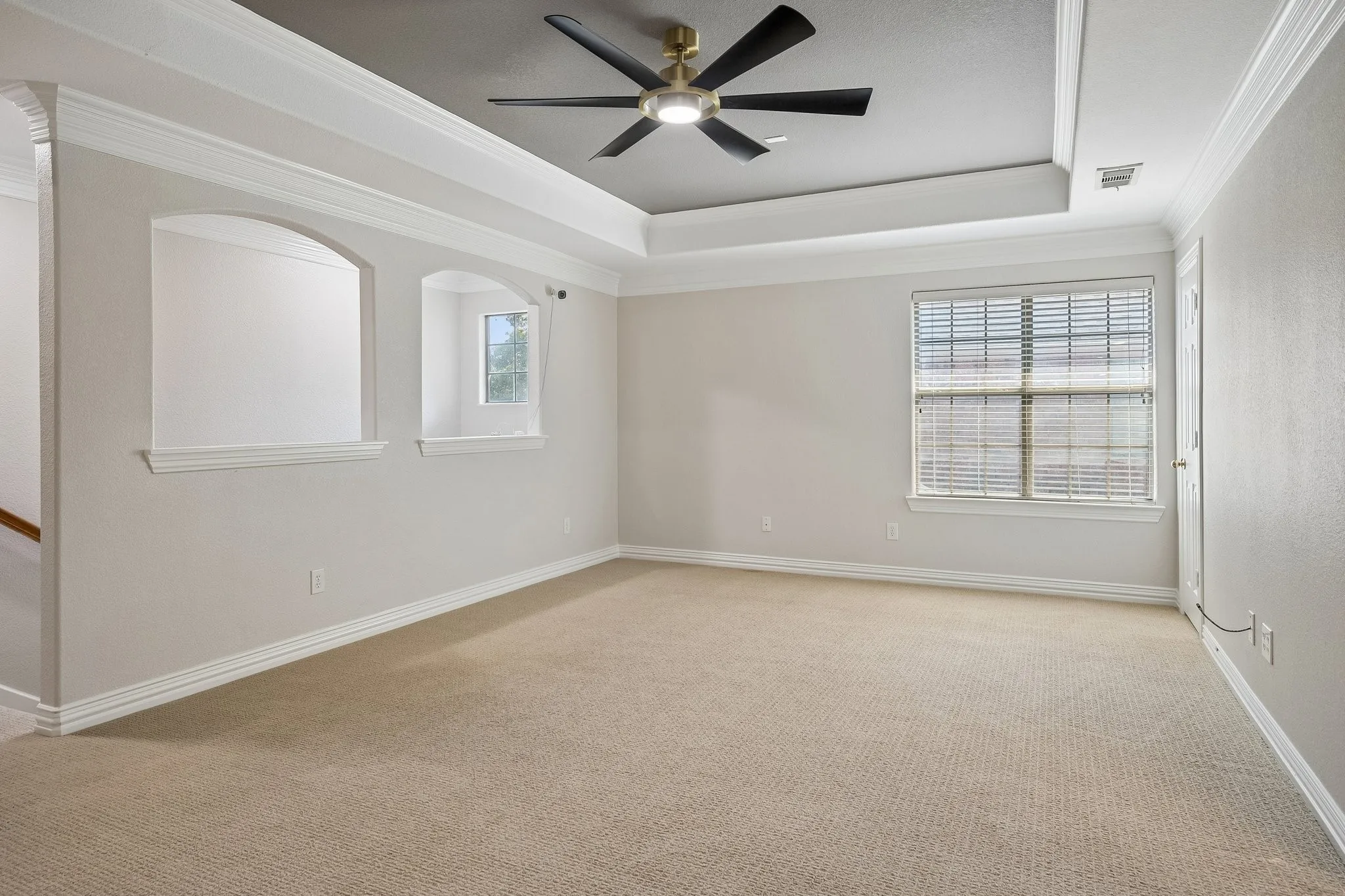 Single Family Residence For Sale in Dallas County , 3848 W Pioneer Drive, Irving, Texas 75061, 7 Bedroom, 5 Bathroom, 3 Garage spaces, 5,824 Sqft, built in 2004, mls#21399429, Real Estate Agent in Irving, Homes For Sale in Dallas county, Homes For Sale in Irving, Realtor in Irving Texas, Real Estate Brokerage Independent Realty Texas, Luminita Cordes Realtor
