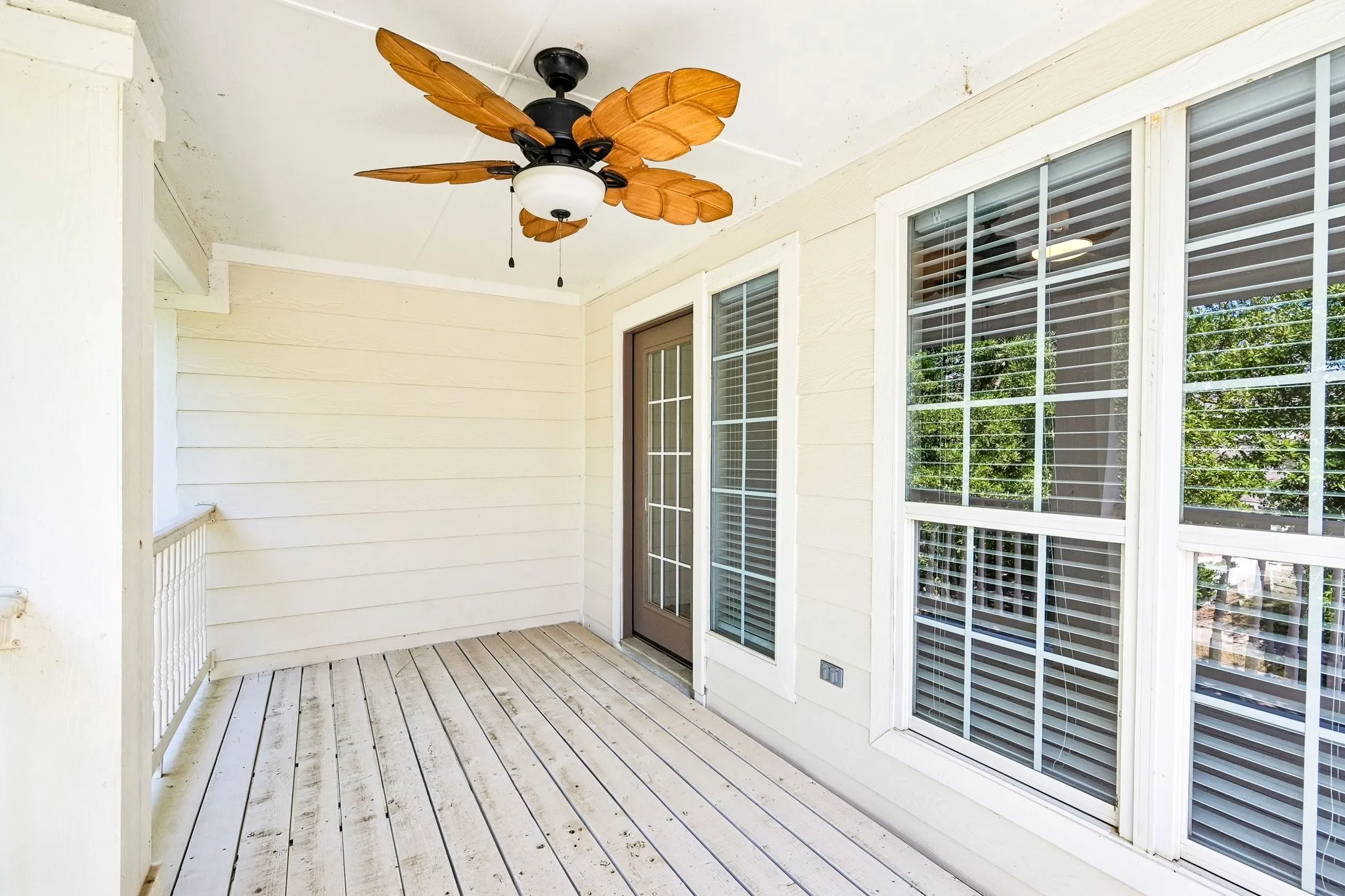 Single Family Residence For Sale in Denton County , 1009 Wenk Drive, Savannah, Texas 76227, 4 Bedroom, 4 Bathroom, 2 Garage spaces, 2,323 Sqft, built in 2006, mls#21407613, Real Estate Agent in Savannah, Homes For Sale in Denton county, Homes For Sale in Savannah, Realtor in Savannah Texas, Real Estate Brokerage Independent Realty Texas, Luminita Cordes Realtor