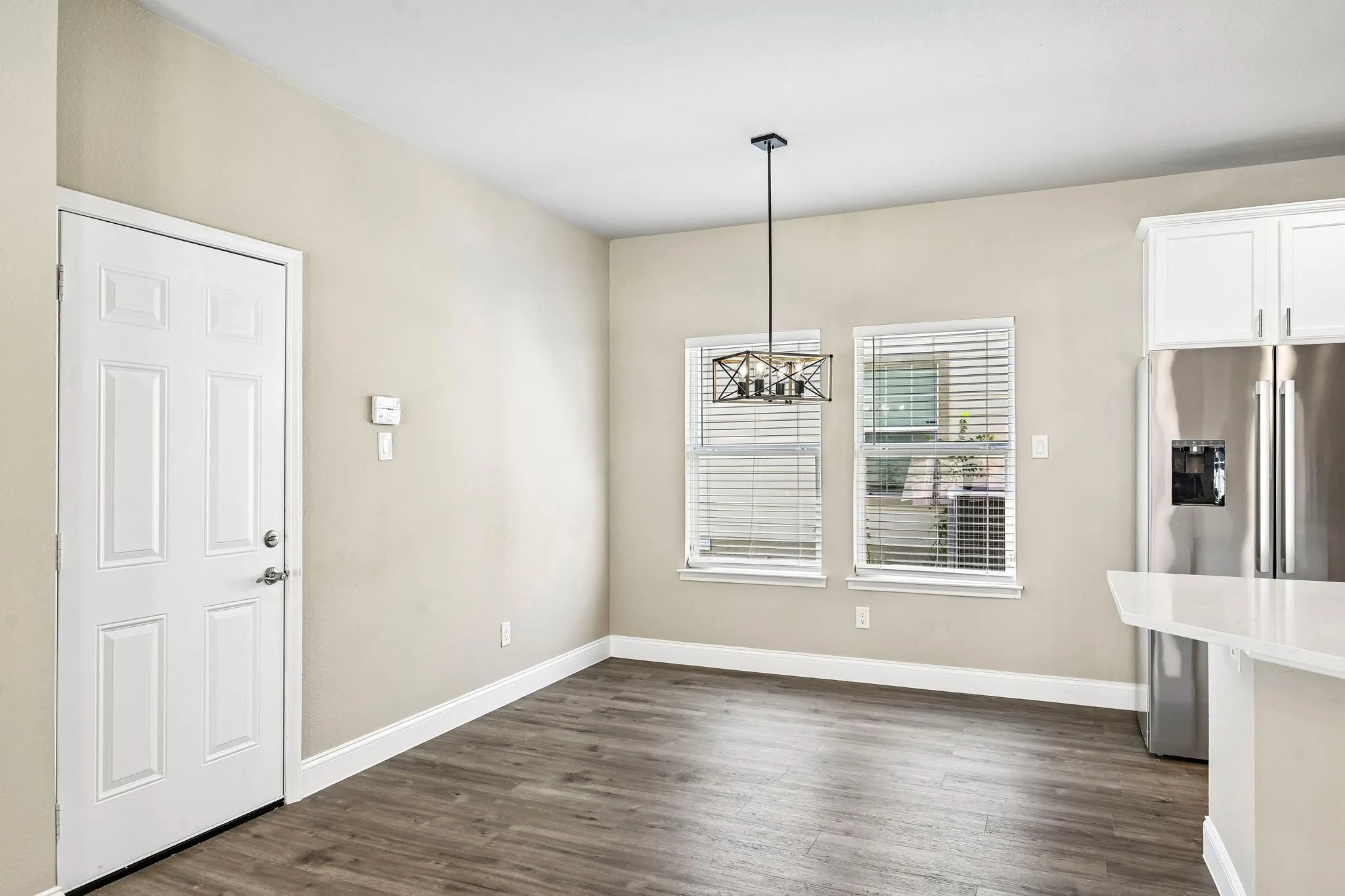 Single Family Residence For Sale in Denton County , 1009 Wenk Drive, Savannah, Texas 76227, 4 Bedroom, 4 Bathroom, 2 Garage spaces, 2,323 Sqft, built in 2006, mls#21407613, Real Estate Agent in Savannah, Homes For Sale in Denton county, Homes For Sale in Savannah, Realtor in Savannah Texas, Real Estate Brokerage Independent Realty Texas, Luminita Cordes Realtor