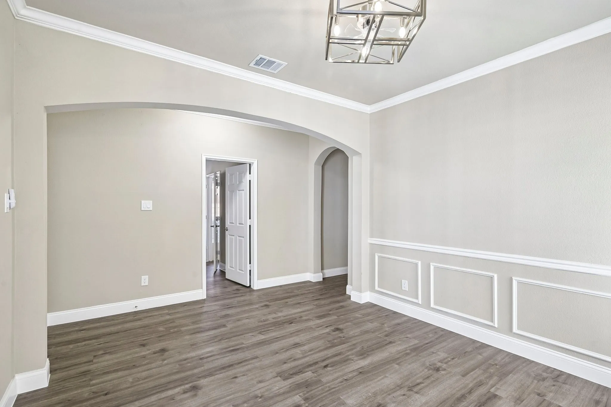 Single Family Residence For Sale in Denton County , 1009 Wenk Drive, Savannah, Texas 76227, 4 Bedroom, 4 Bathroom, 2 Garage spaces, 2,323 Sqft, built in 2006, mls#21407613, Real Estate Agent in Savannah, Homes For Sale in Denton county, Homes For Sale in Savannah, Realtor in Savannah Texas, Real Estate Brokerage Independent Realty Texas, Luminita Cordes Realtor