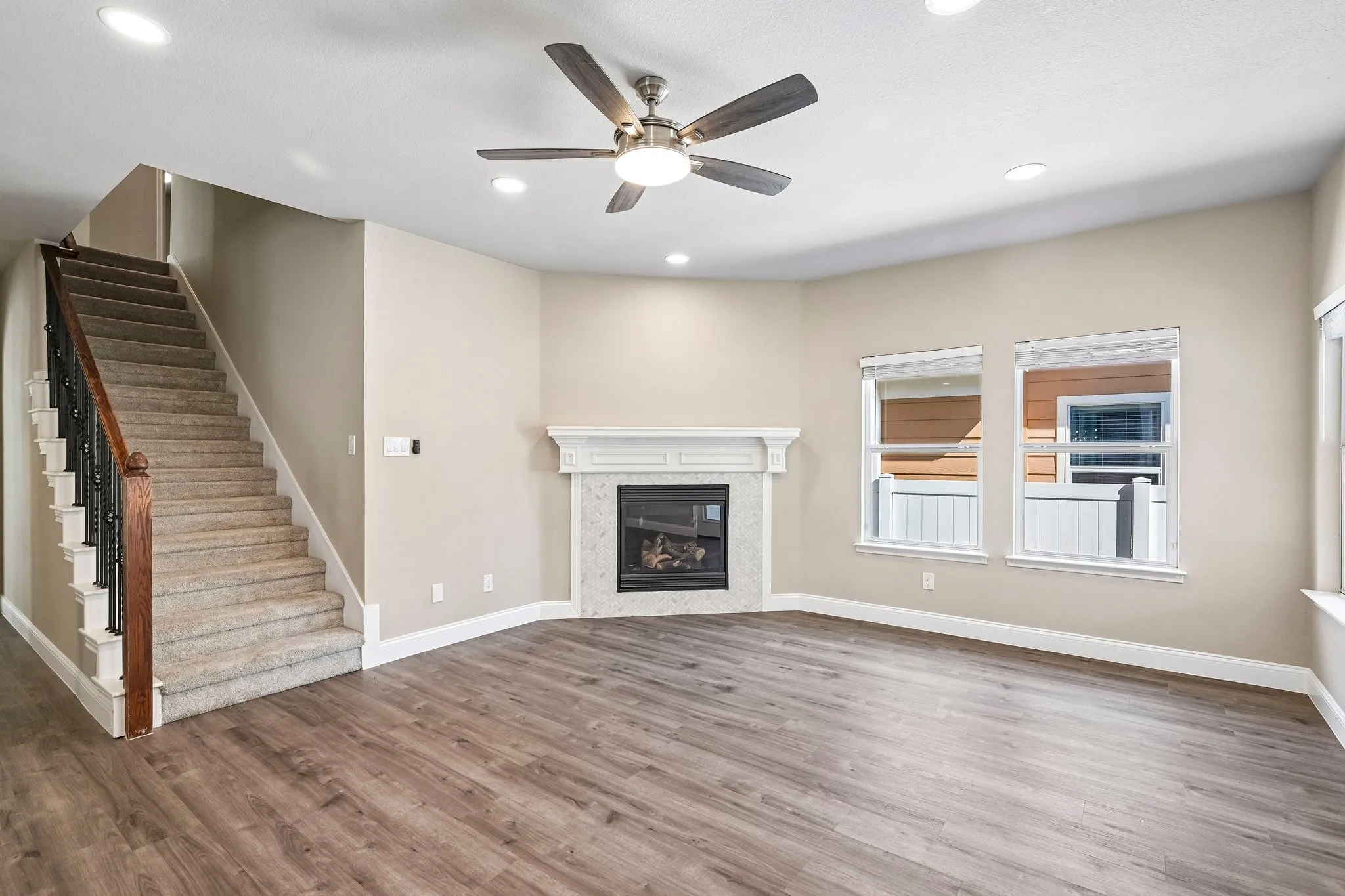 Single Family Residence For Sale in Denton County , 1009 Wenk Drive, Savannah, Texas 76227, 4 Bedroom, 4 Bathroom, 2 Garage spaces, 2,323 Sqft, built in 2006, mls#21407613, Real Estate Agent in Savannah, Homes For Sale in Denton county, Homes For Sale in Savannah, Realtor in Savannah Texas, Real Estate Brokerage Independent Realty Texas, Luminita Cordes Realtor