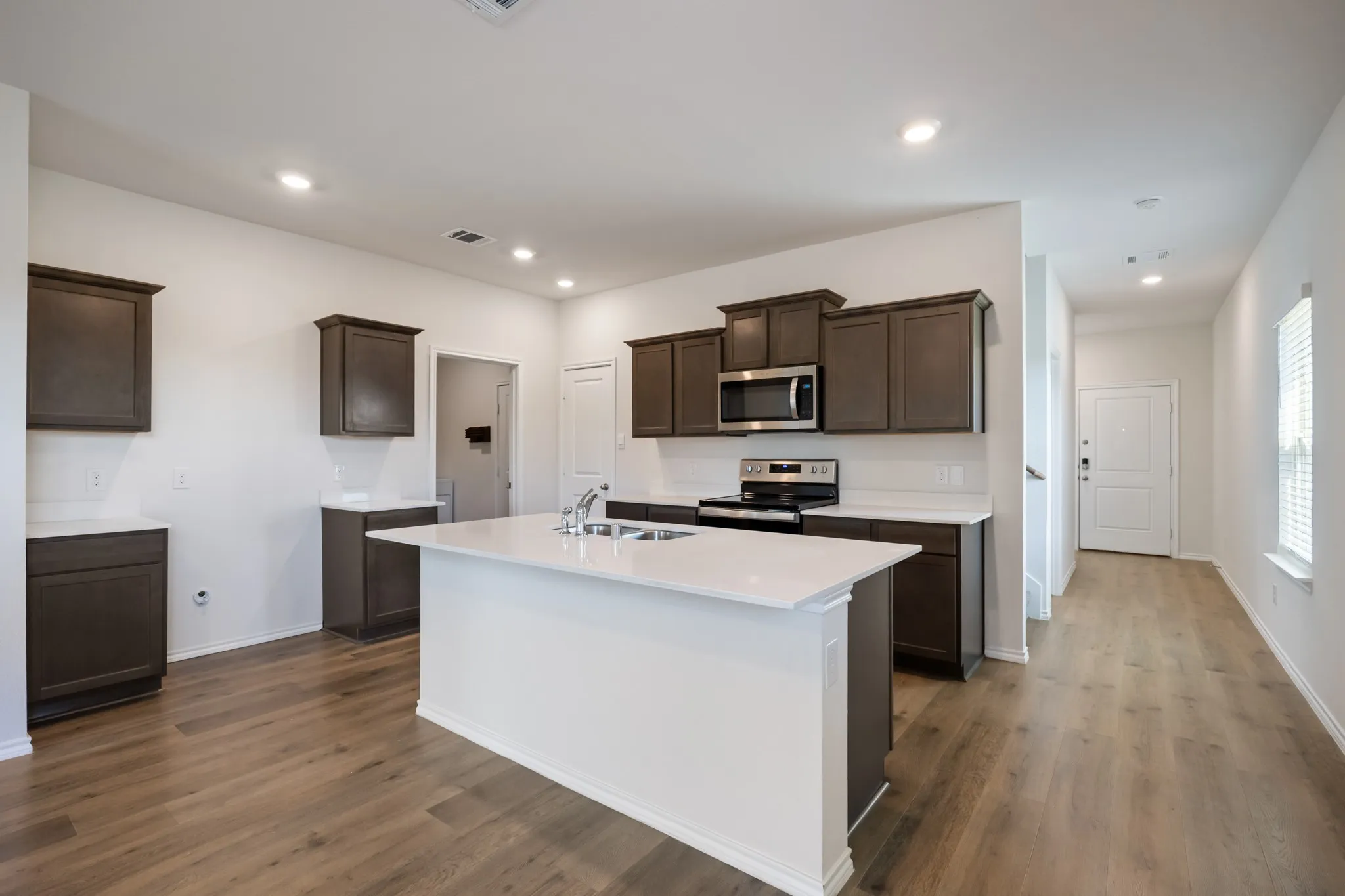 Single Family Residence For Rent in Kaufman County , 1701 Elm Fork Bend, Crandall, Texas 75114, 4 Bedroom, 3 Bathroom, 2 Garage spaces, 2,175 Sqft, built in 2024, mls#21407564, Real Estate Agent in Crandall, Homes For Rent in Kaufman county, Homes For Rent in Crandall, Realtor in Crandall Texas, Real Estate Brokerage Independent Realty Texas, Luminita Cordes Realtor
