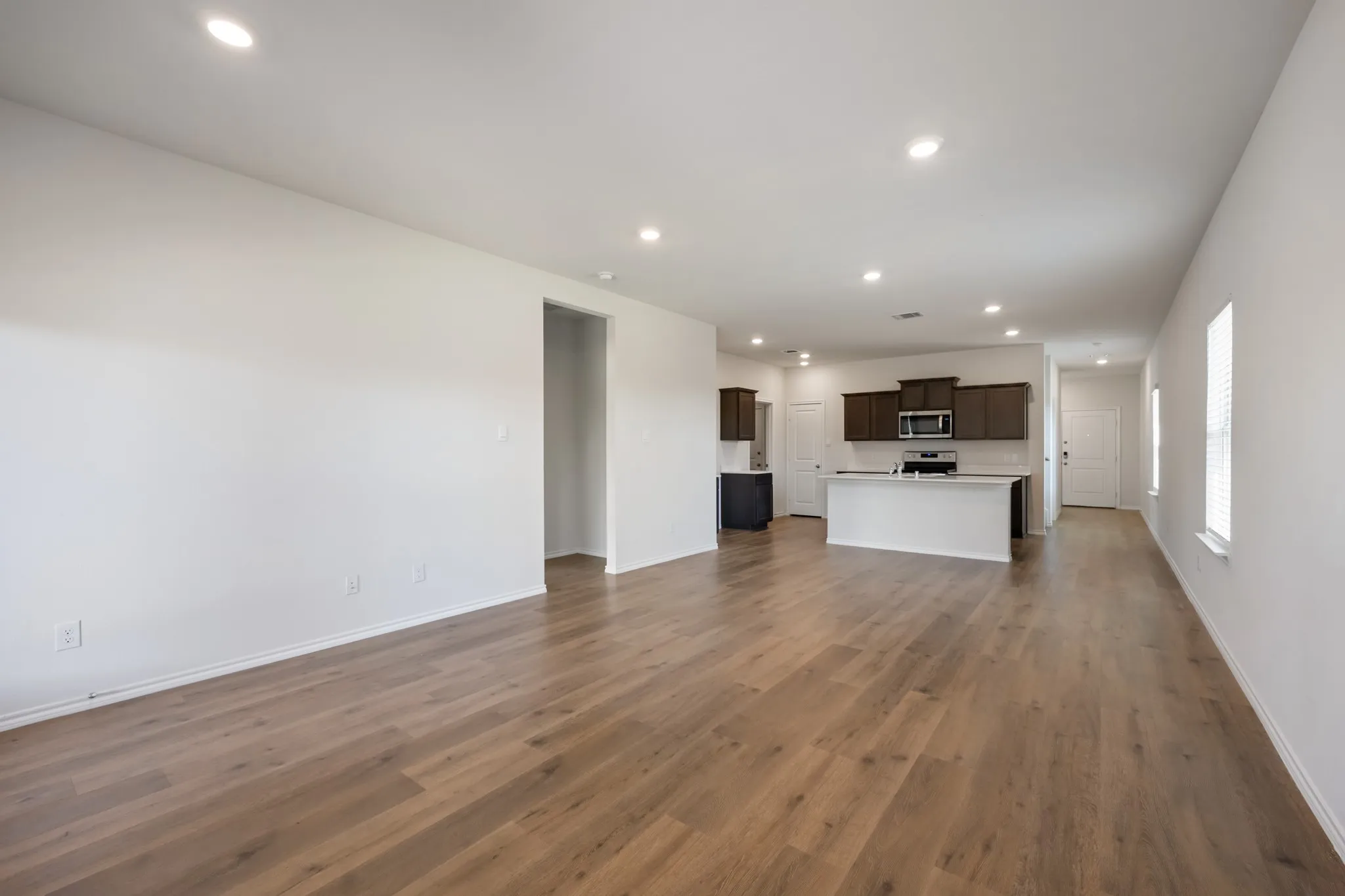 Single Family Residence For Rent in Kaufman County , 1701 Elm Fork Bend, Crandall, Texas 75114, 4 Bedroom, 3 Bathroom, 2 Garage spaces, 2,175 Sqft, built in 2024, mls#21407564, Real Estate Agent in Crandall, Homes For Rent in Kaufman county, Homes For Rent in Crandall, Realtor in Crandall Texas, Real Estate Brokerage Independent Realty Texas, Luminita Cordes Realtor