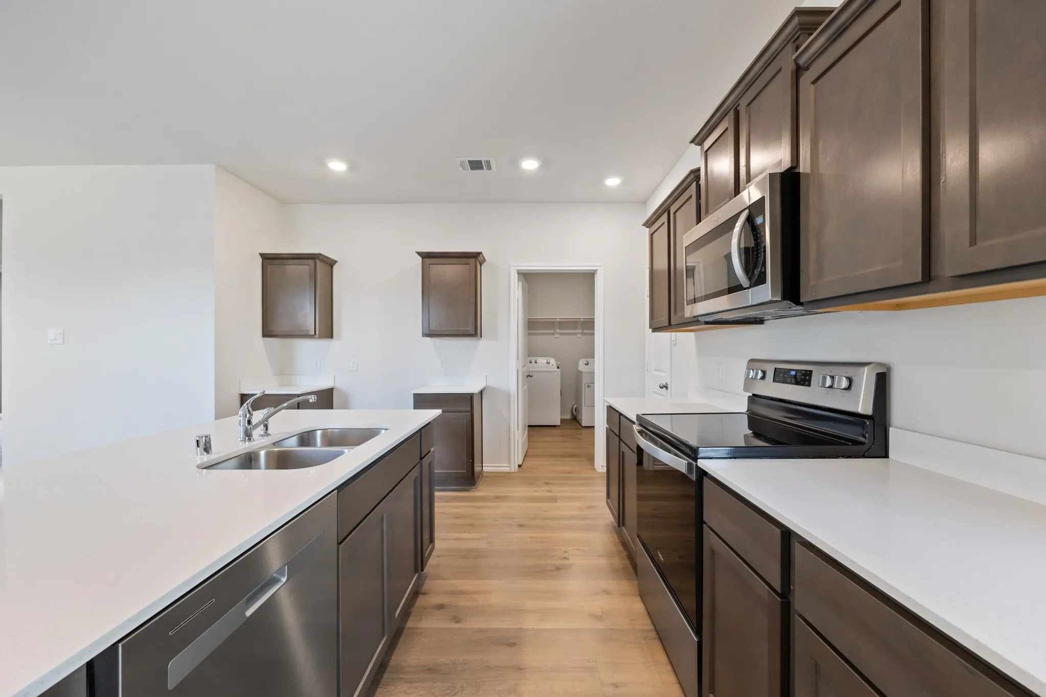Single Family Residence For Rent in Kaufman County , 1701 Elm Fork Bend, Crandall, Texas 75114, 4 Bedroom, 3 Bathroom, 2 Garage spaces, 2,175 Sqft, built in 2024, mls#21407564, Real Estate Agent in Crandall, Homes For Rent in Kaufman county, Homes For Rent in Crandall, Realtor in Crandall Texas, Real Estate Brokerage Independent Realty Texas, Luminita Cordes Realtor