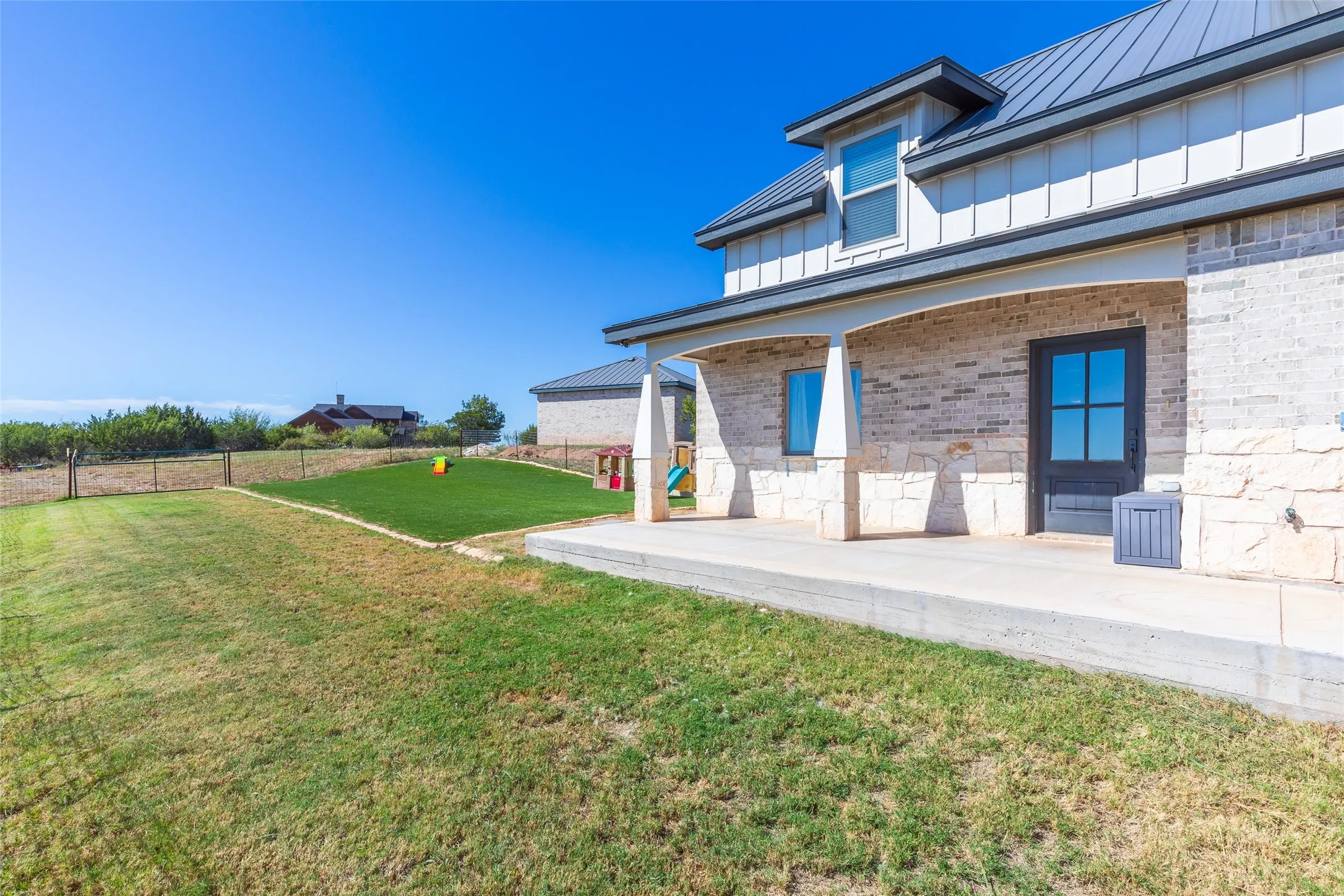 Single Family Residence For Sale in Taylor County , 197 Mesa Verde Way, Tuscola, Texas 79562, 4 Bedroom, 3 Bathroom, 1 Garage spaces, 2,400 Sqft, built in 2022, mls#21405569, Real Estate Agent in Tuscola, Homes For Sale in Taylor county, Homes For Sale in Tuscola, Realtor in Tuscola Texas, Real Estate Brokerage Independent Realty Texas, Luminita Cordes Realtor