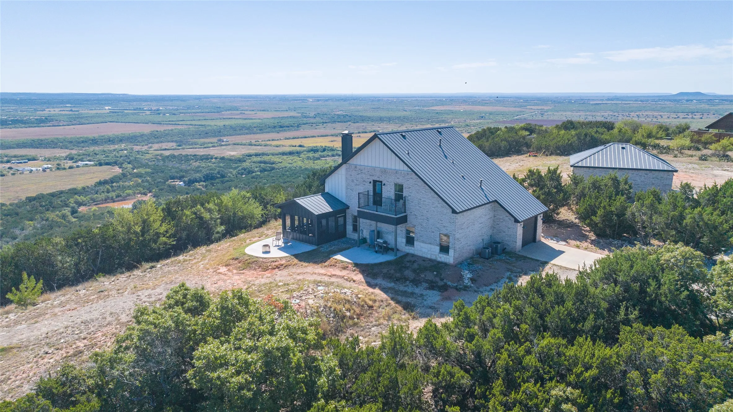 Single Family Residence For Sale in Taylor County , 197 Mesa Verde Way, Tuscola, Texas 79562, 4 Bedroom, 3 Bathroom, 1 Garage spaces, 2,400 Sqft, built in 2022, mls#21405569, Real Estate Agent in Tuscola, Homes For Sale in Taylor county, Homes For Sale in Tuscola, Realtor in Tuscola Texas, Real Estate Brokerage Independent Realty Texas, Luminita Cordes Realtor