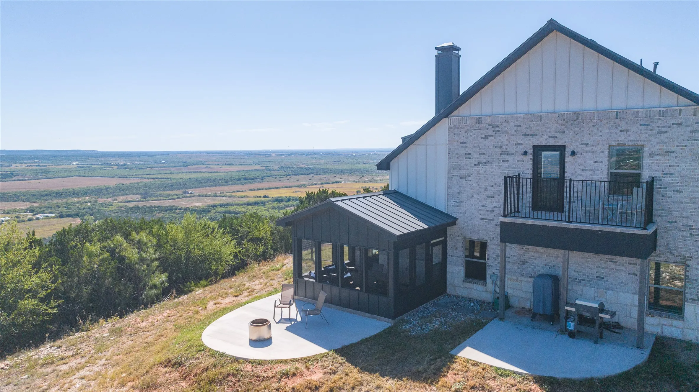 Single Family Residence For Sale in Taylor County , 197 Mesa Verde Way, Tuscola, Texas 79562, 4 Bedroom, 3 Bathroom, 1 Garage spaces, 2,400 Sqft, built in 2022, mls#21405569, Real Estate Agent in Tuscola, Homes For Sale in Taylor county, Homes For Sale in Tuscola, Realtor in Tuscola Texas, Real Estate Brokerage Independent Realty Texas, Luminita Cordes Realtor