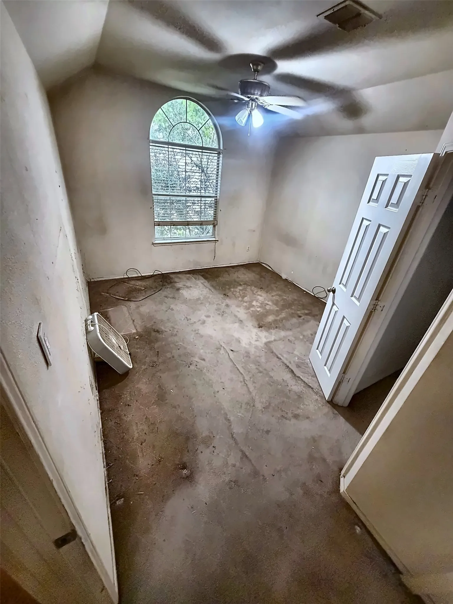 Single Family Residence For Sale in Collin County , 1336 Canyon Creek Road, Wylie, Texas 75098, 4 Bedroom, 3 Bathroom, 2 Garage spaces, 2,699 Sqft, built in 2006, mls#21408111, Real Estate Agent in Wylie, Homes For Sale in Collin county, Homes For Sale in Wylie, Realtor in Wylie Texas, Real Estate Brokerage Independent Realty Texas, Luminita Cordes Realtor
