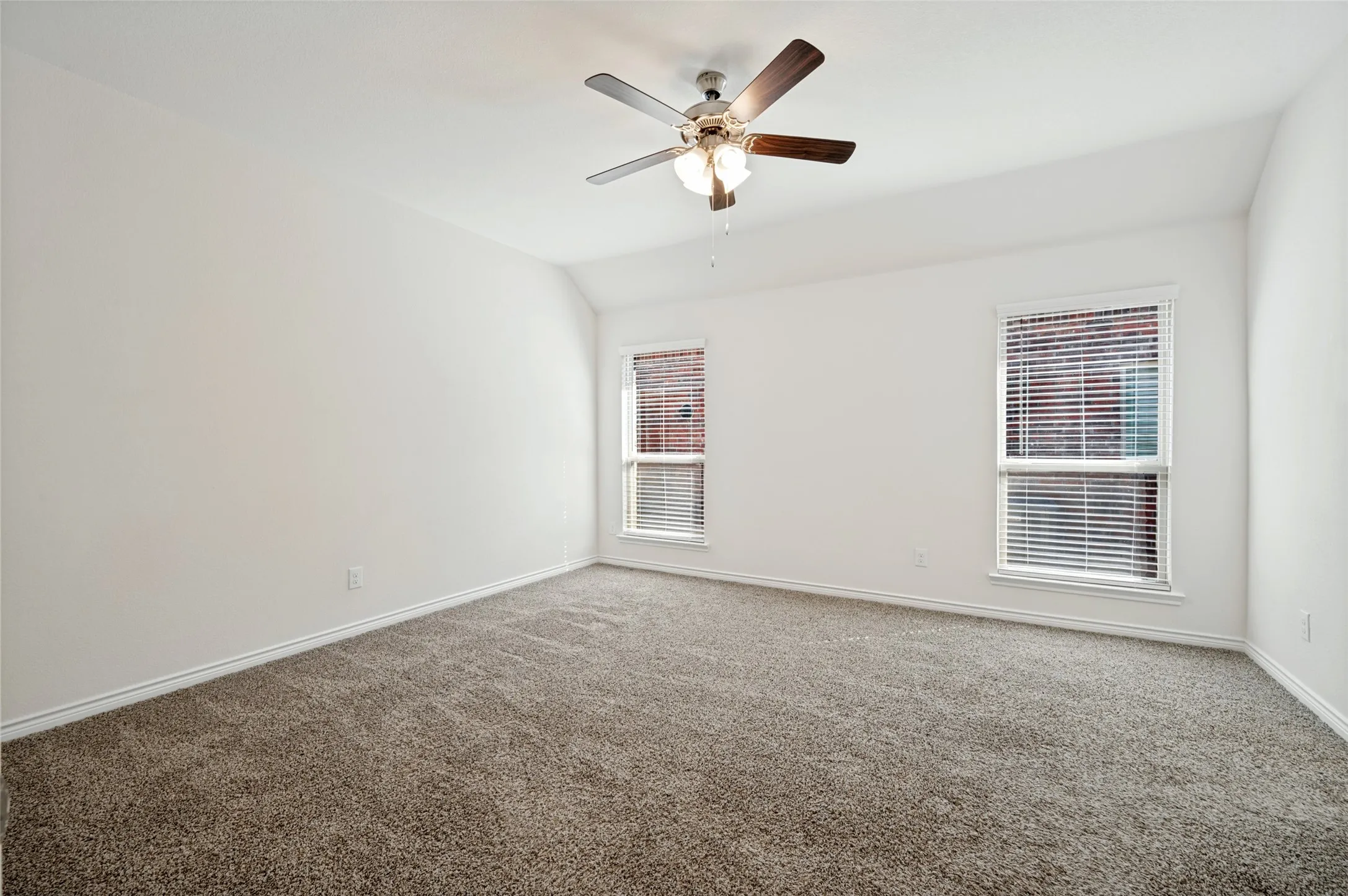 Single Family Residence For Sale in Denton County , 10516 Fountain Gate Street, Aubrey, Texas 76227, 3 Bedroom, 2 Bathroom, 2 Garage spaces, 1,703 Sqft, built in 2022, mls#21407761, Real Estate Agent in Aubrey, Homes For Sale in Denton county, Homes For Sale in Aubrey, Realtor in Aubrey Texas, Real Estate Brokerage Independent Realty Texas, Luminita Cordes Realtor
